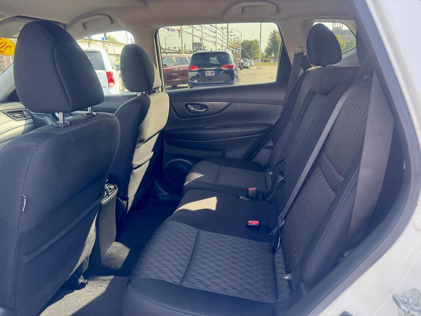 2017 WHITE Nissan Rogue S AWD (5N1AT2MV2HC) with an 2.5L L4 DOHC 16V engine, CVT transmission, located at 7600 S Western Ave., Chicago, IL, 60620, (773) 918-3980, 0.000000, 0.000000 - Photo#10