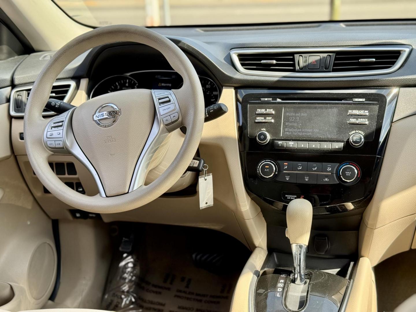 2015 BLACK Nissan Rogue S AWD (KNMAT2MV0FP) with an 2.5L L4 DOHC 16V engine, Continuously Variable Transmission transmission, located at 7600 S Western Ave., Chicago, IL, 60620, (773) 918-3980, 0.000000, 0.000000 - Photo#6