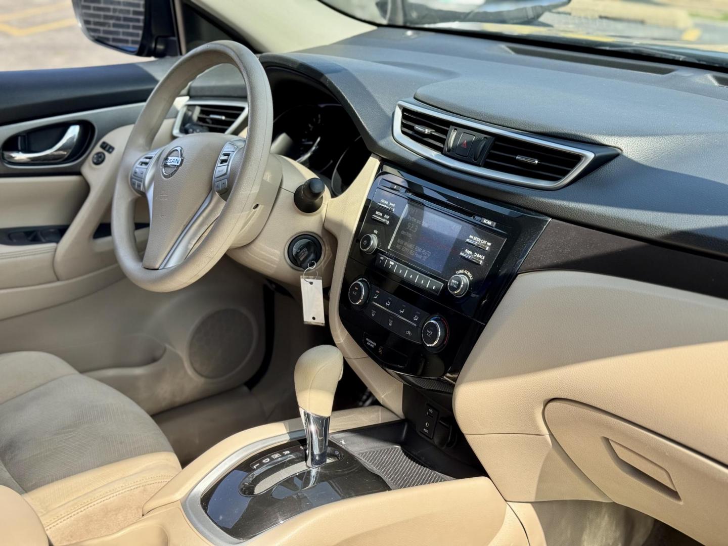 2015 BLACK Nissan Rogue S AWD (KNMAT2MV0FP) with an 2.5L L4 DOHC 16V engine, Continuously Variable Transmission transmission, located at 7600 S Western Ave., Chicago, IL, 60620, (773) 918-3980, 0.000000, 0.000000 - Photo#8