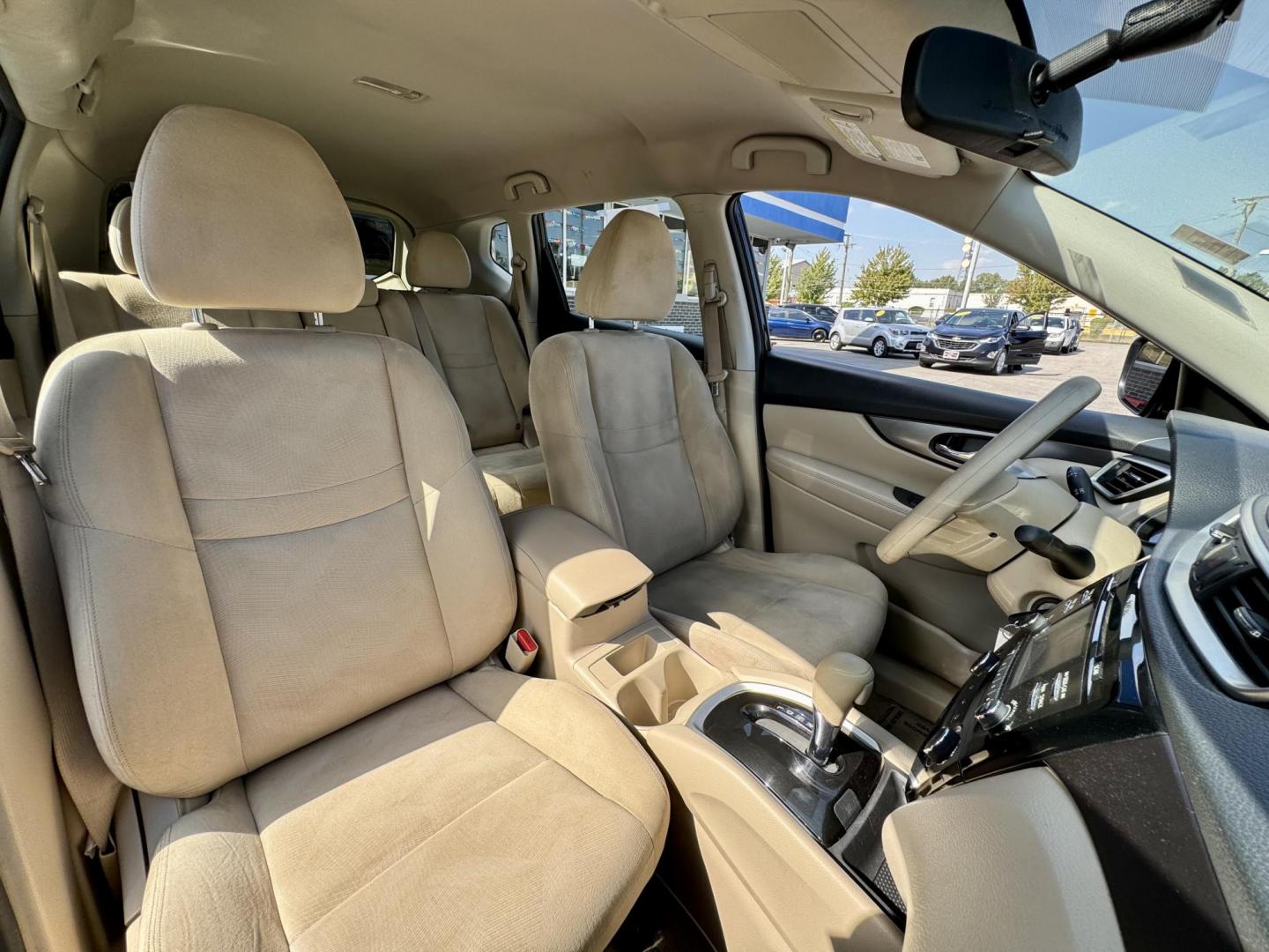 2015 BLACK Nissan Rogue S AWD (KNMAT2MV0FP) with an 2.5L L4 DOHC 16V engine, Continuously Variable Transmission transmission, located at 7600 S Western Ave., Chicago, IL, 60620, (773) 918-3980, 0.000000, 0.000000 - Photo#9