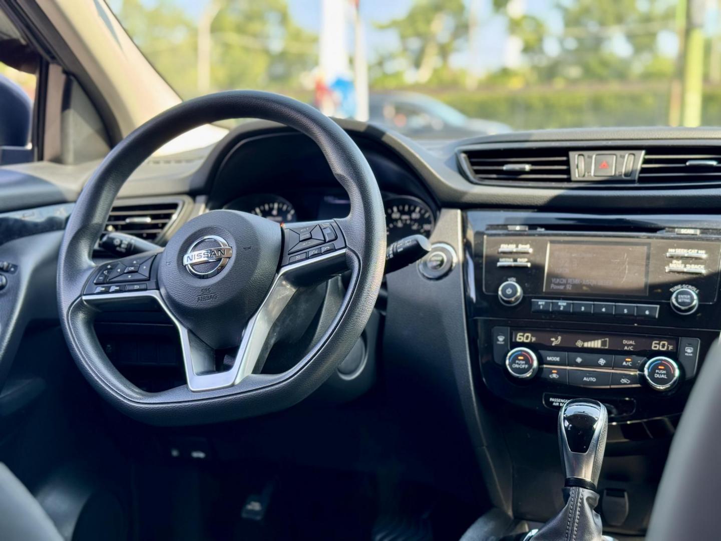 2017 BLACK Nissan Rogue Sport SL AWD (JN1BJ1CRXHW) with an 2.0L L4 DOHC 16V engine, CVT transmission, located at 7600 S Western Ave., Chicago, IL, 60620, (773) 918-3980, 0.000000, 0.000000 - Photo#6