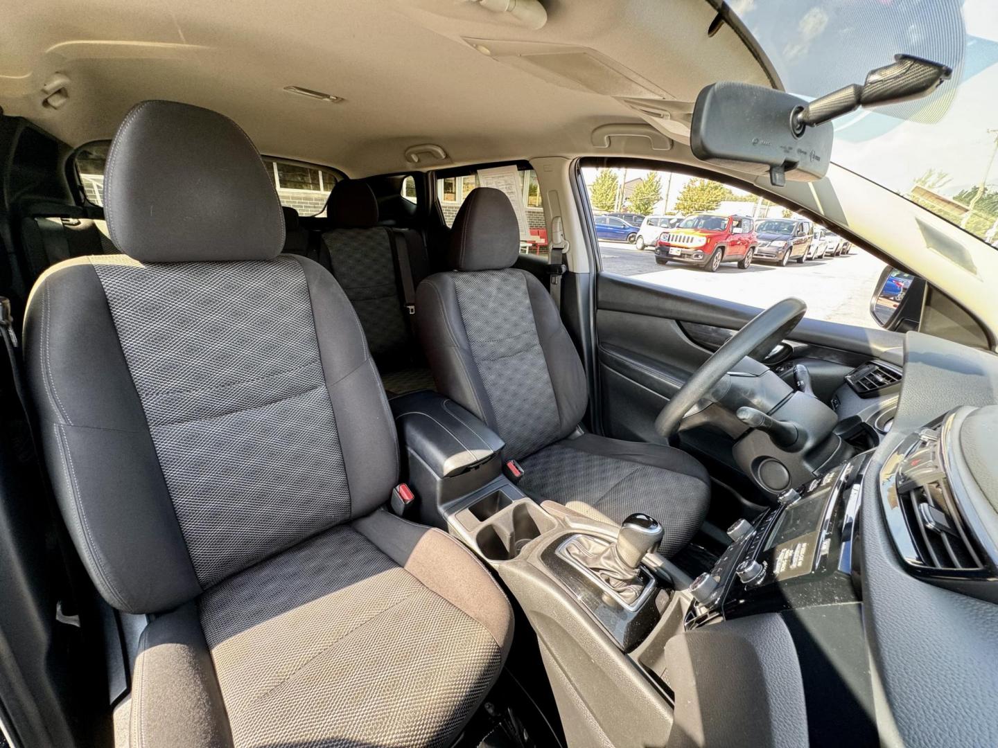 2017 BLACK Nissan Rogue Sport SL AWD (JN1BJ1CRXHW) with an 2.0L L4 DOHC 16V engine, CVT transmission, located at 7600 S Western Ave., Chicago, IL, 60620, (773) 918-3980, 0.000000, 0.000000 - Photo#9