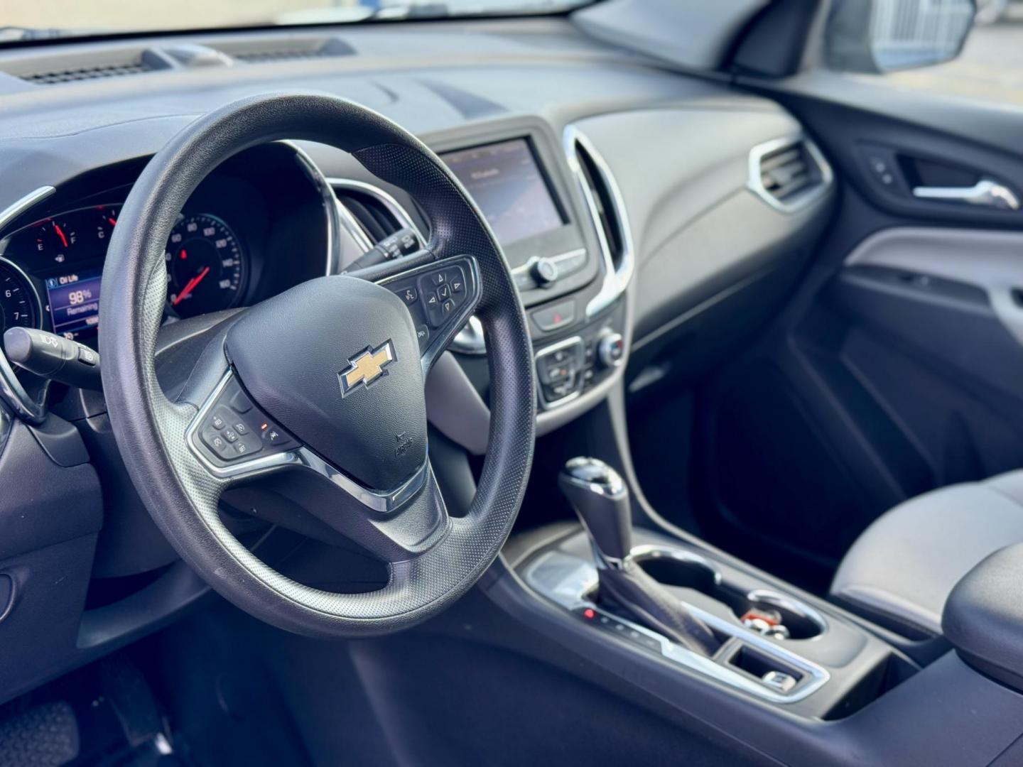2020 BLACK Chevrolet Equinox LT 2WD (3GNAXKEV5LS) with an 1.5L L4 DIR DOHC 16V TURBO engine, 6A transmission, located at 7600 S Western Ave., Chicago, IL, 60620, (773) 918-3980, 0.000000, 0.000000 - Photo#5