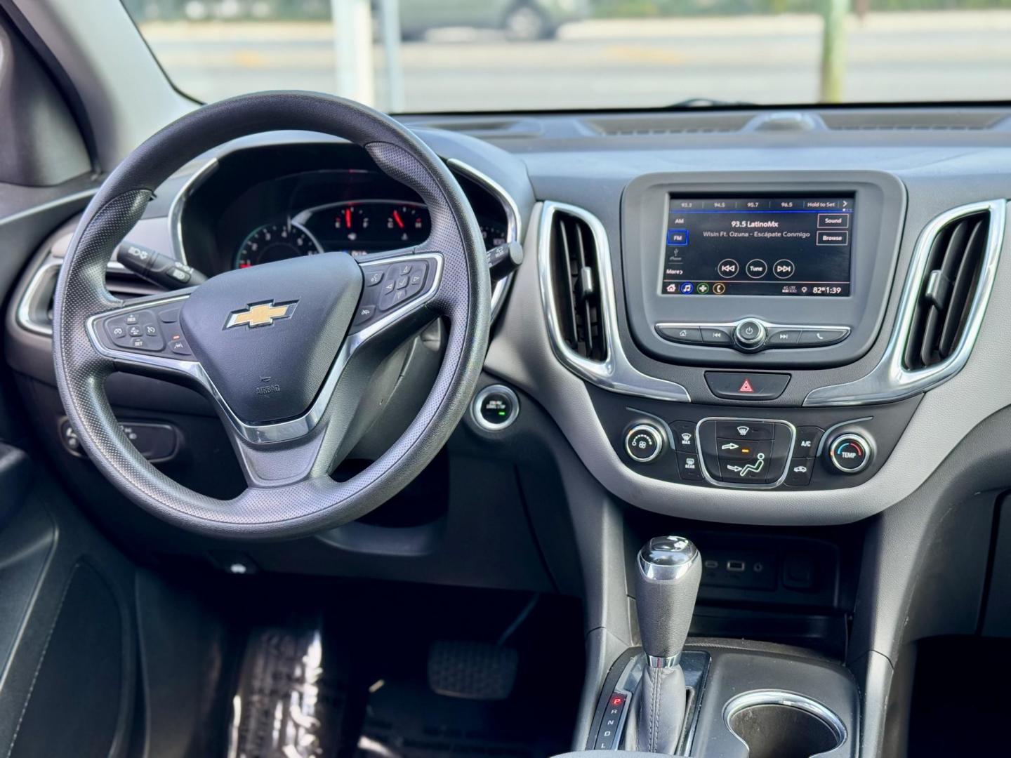 2020 BLACK Chevrolet Equinox LT 2WD (3GNAXKEV5LS) with an 1.5L L4 DIR DOHC 16V TURBO engine, 6A transmission, located at 7600 S Western Ave., Chicago, IL, 60620, (773) 918-3980, 0.000000, 0.000000 - Photo#6