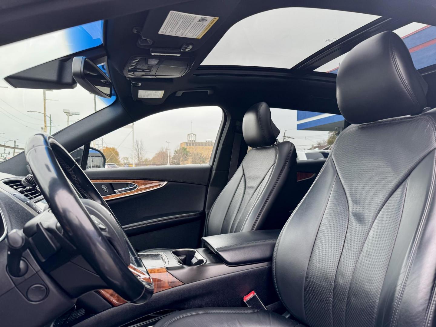 2016 BLACK Lincoln MKX Reserve AWD (2LMTJ8LR8GB) with an 3.7L V6 DOHC 24V engine, 6-Speed Automatic transmission, located at 7600 S Western Ave., Chicago, IL, 60620, (773) 918-3980, 0.000000, 0.000000 - Photo#7