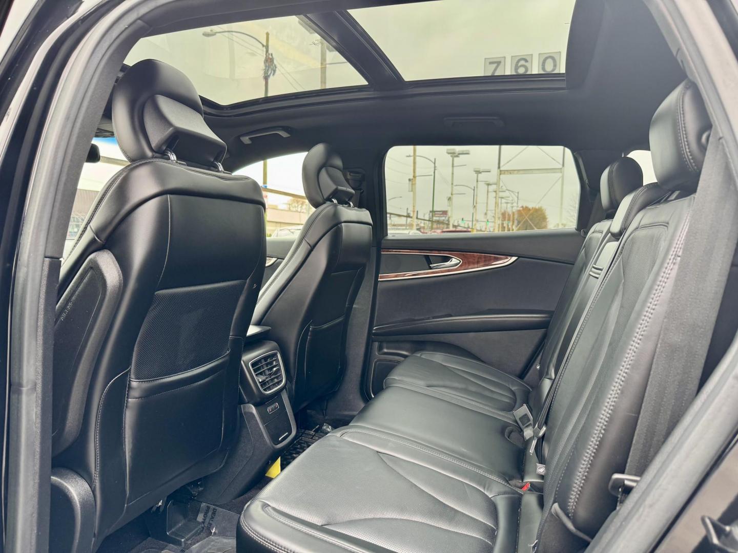 2016 BLACK Lincoln MKX Reserve AWD (2LMTJ8LR8GB) with an 3.7L V6 DOHC 24V engine, 6-Speed Automatic transmission, located at 7600 S Western Ave., Chicago, IL, 60620, (773) 918-3980, 0.000000, 0.000000 - Photo#11