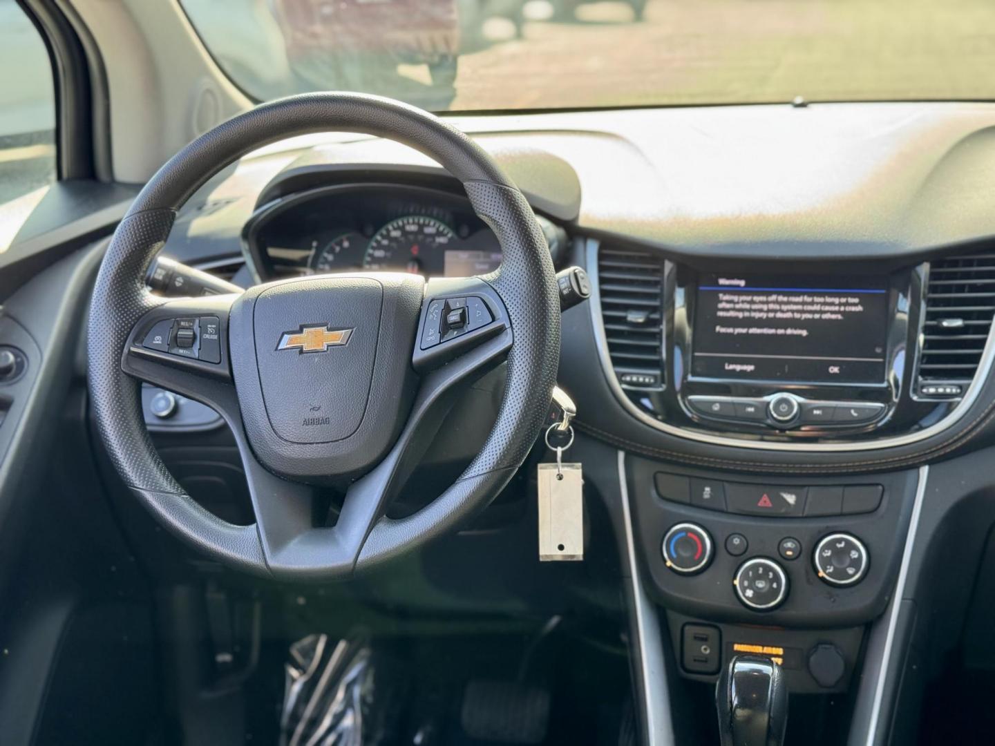 2020 WHITE Chevrolet Trax LS AWD (KL7CJNSBXLB) with an 1.4L L4 DOHC 16V engine, 6A transmission, located at 7600 S Western Ave., Chicago, IL, 60620, (773) 918-3980, 0.000000, 0.000000 - Photo#6