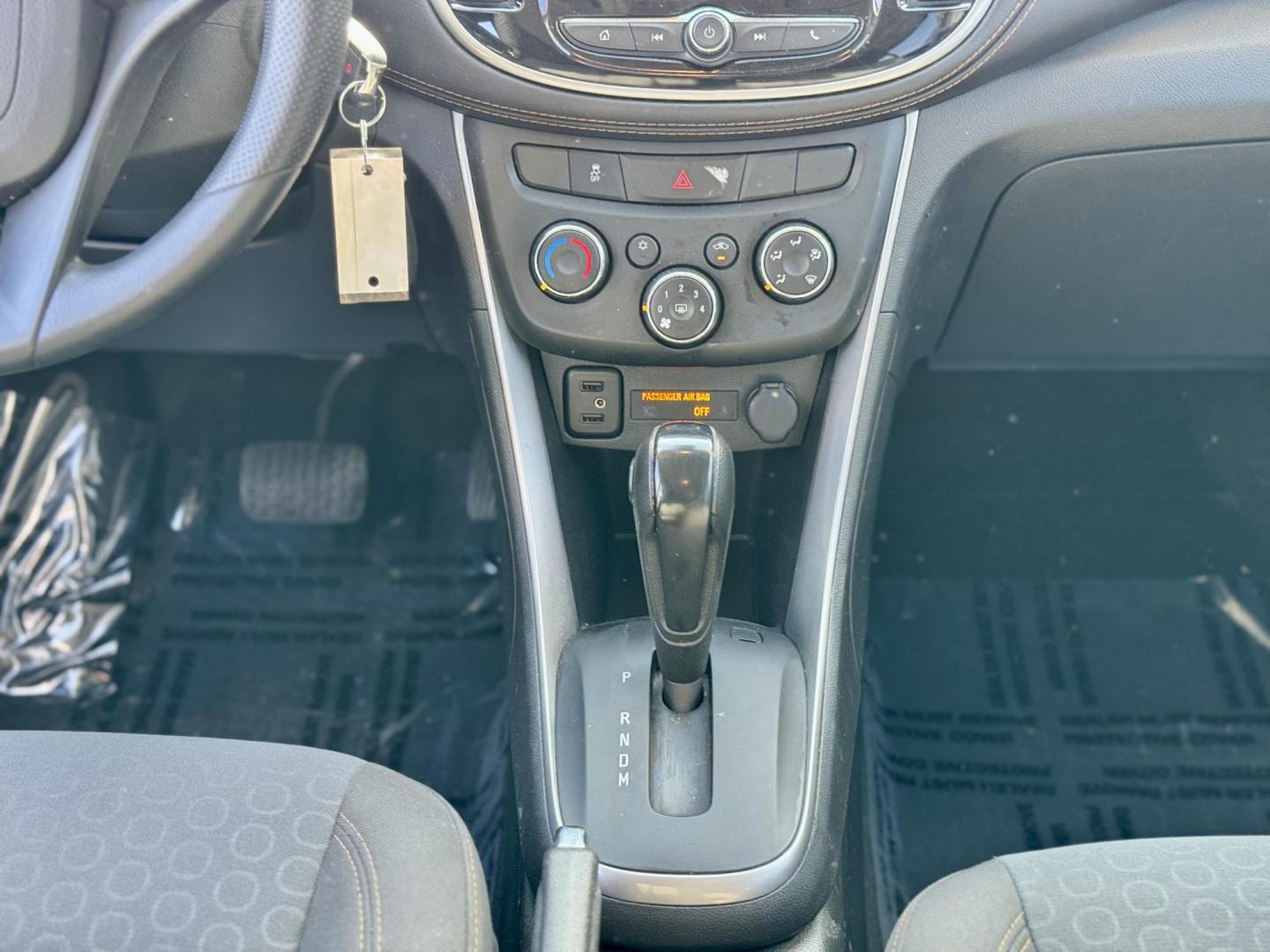 2020 WHITE Chevrolet Trax LS AWD (KL7CJNSBXLB) with an 1.4L L4 DOHC 16V engine, 6A transmission, located at 7600 S Western Ave., Chicago, IL, 60620, (773) 918-3980, 0.000000, 0.000000 - Photo#11