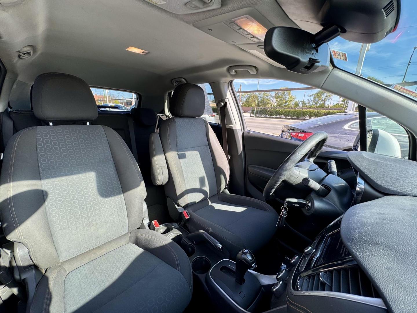 2020 WHITE Chevrolet Trax LS AWD (KL7CJNSBXLB) with an 1.4L L4 DOHC 16V engine, 6A transmission, located at 7600 S Western Ave., Chicago, IL, 60620, (773) 918-3980, 0.000000, 0.000000 - Photo#9