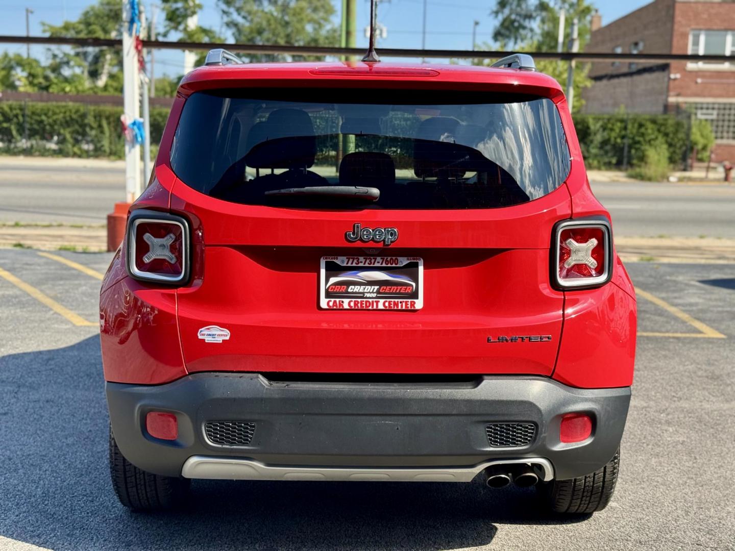 2015 RED Jeep Renegade Limited FWD (ZACCJADT5FP) with an 2.4L L4 engine, 9-Speed Automatic transmission, located at 7600 S Western Ave., Chicago, IL, 60620, (773) 918-3980, 0.000000, 0.000000 - Photo#3