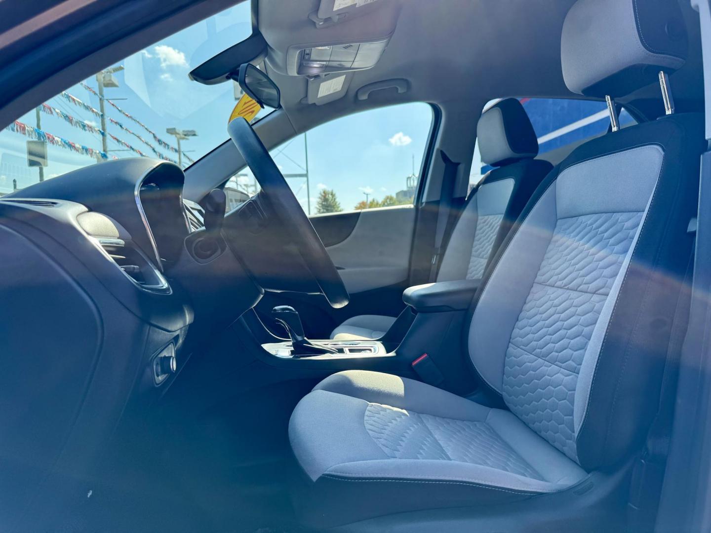 2019 BROWN Chevrolet Equinox LT AWD (2GNAXUEV5K6) with an 1.5L L4 DOHC 16V TURBO engine, 6A transmission, located at 7600 S Western Ave., Chicago, IL, 60620, (773) 918-3980, 0.000000, 0.000000 - Photo#5