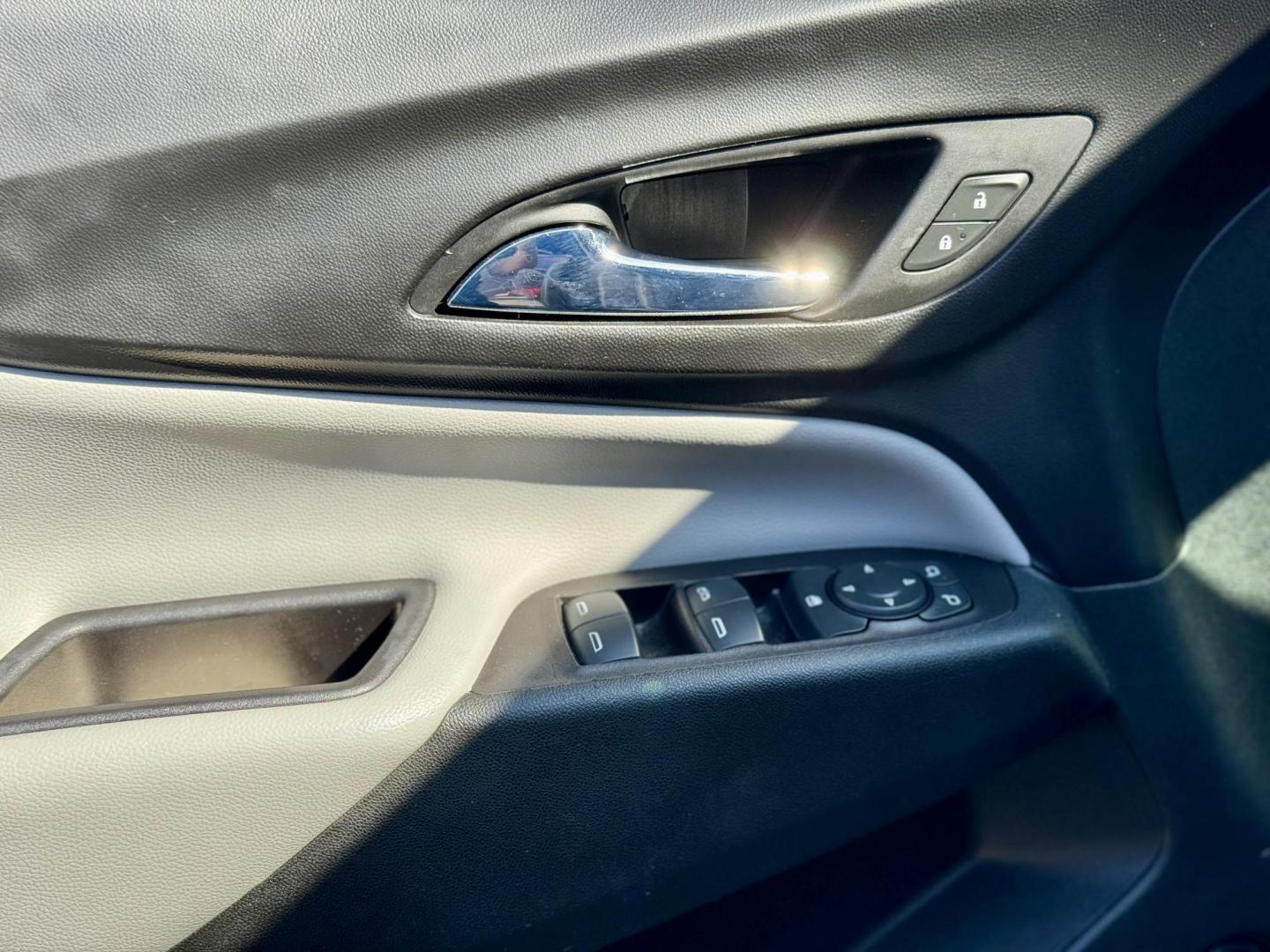 2019 BROWN Chevrolet Equinox LT AWD (2GNAXUEV5K6) with an 1.5L L4 DOHC 16V TURBO engine, 6A transmission, located at 7600 S Western Ave., Chicago, IL, 60620, (773) 918-3980, 0.000000, 0.000000 - Photo#10