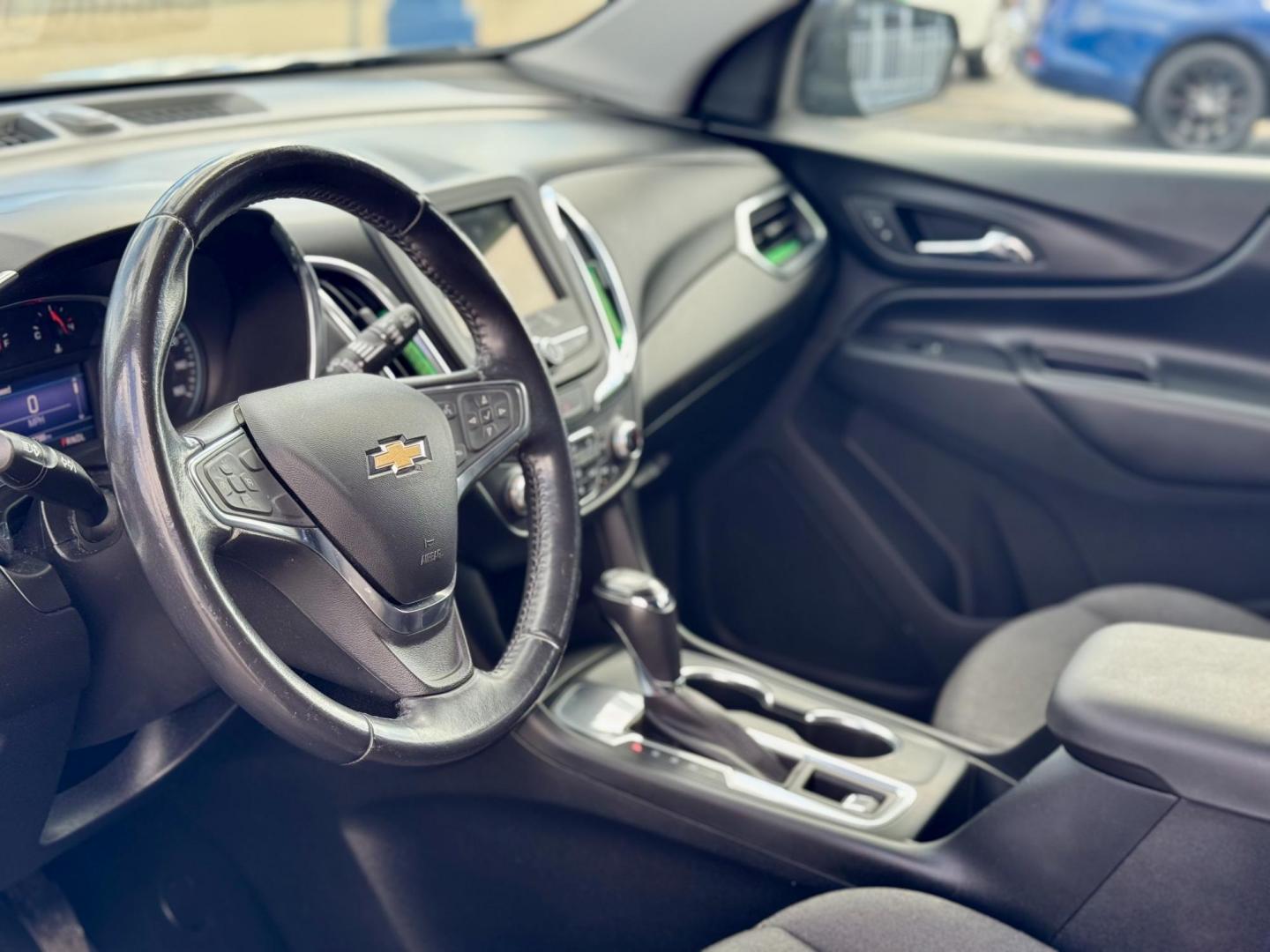 2019 BLACK Chevrolet Equinox LT 1.5 2WD (2GNAXKEV2K6) with an 1.5L L4 DIR DOHC 16V TURBO engine, 6A transmission, located at 7600 S Western Ave., Chicago, IL, 60620, (773) 918-3980, 0.000000, 0.000000 - Photo#5
