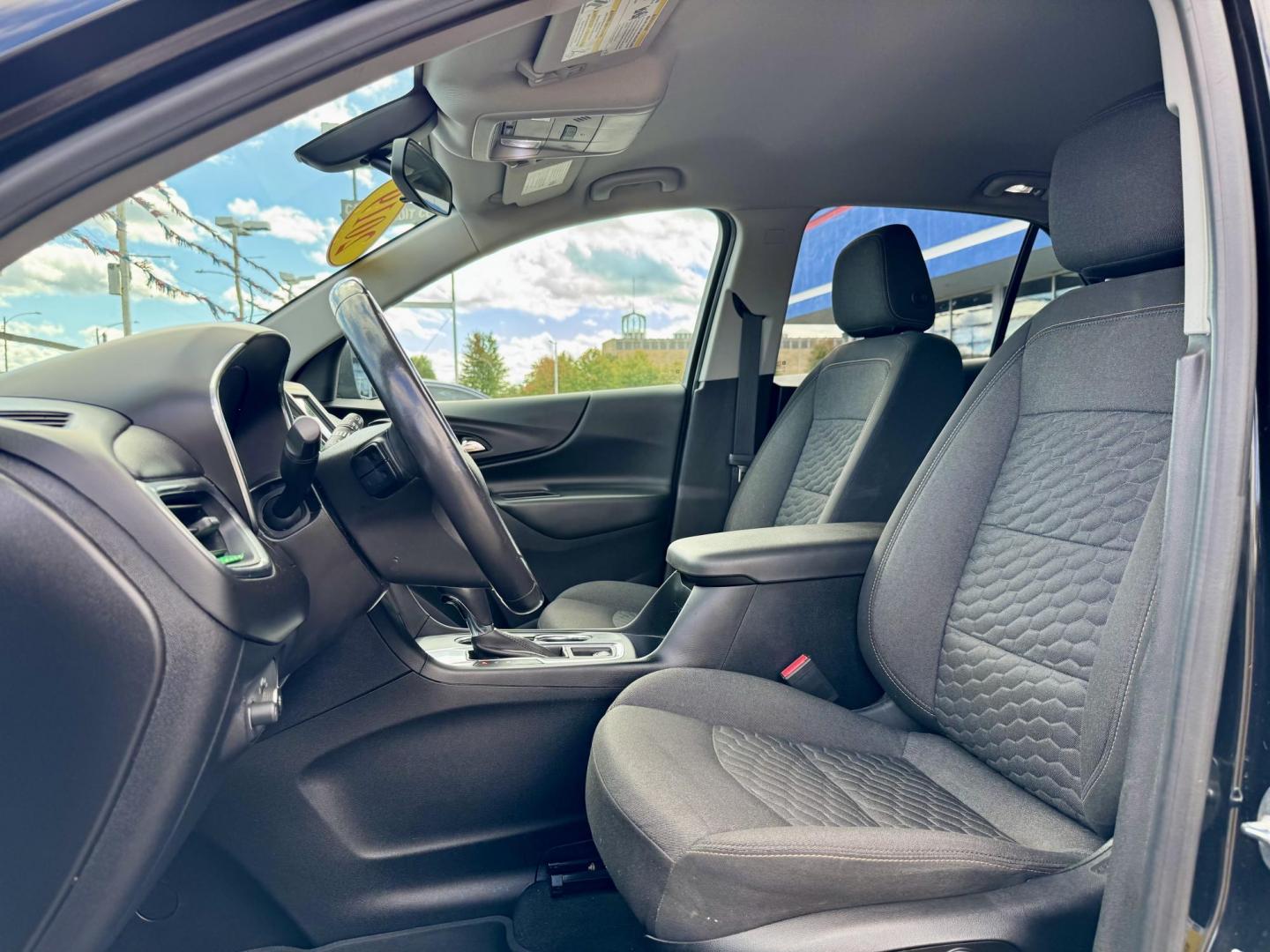 2019 BLACK Chevrolet Equinox LT 1.5 2WD (2GNAXKEV2K6) with an 1.5L L4 DIR DOHC 16V TURBO engine, 6A transmission, located at 7600 S Western Ave., Chicago, IL, 60620, (773) 918-3980, 0.000000, 0.000000 - Photo#7