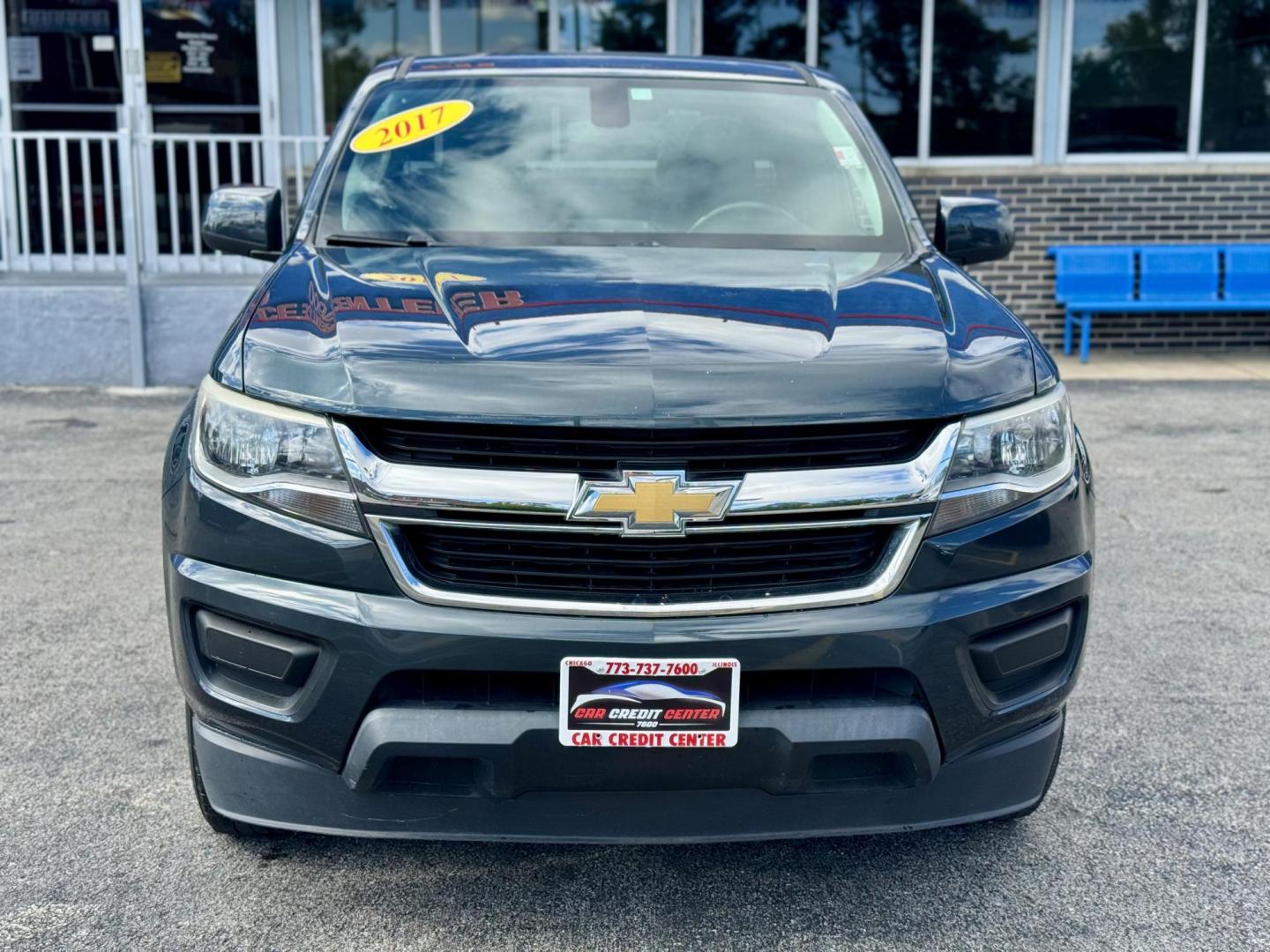 2017 GRAY Chevrolet Colorado LT Ext. Cab 2WD (1GCHSCEA2H1) with an 2.5L L4 DOHC 16V GAS engine, 6A transmission, located at 7600 S Western Ave., Chicago, IL, 60620, (773) 918-3980, 0.000000, 0.000000 - Photo#1