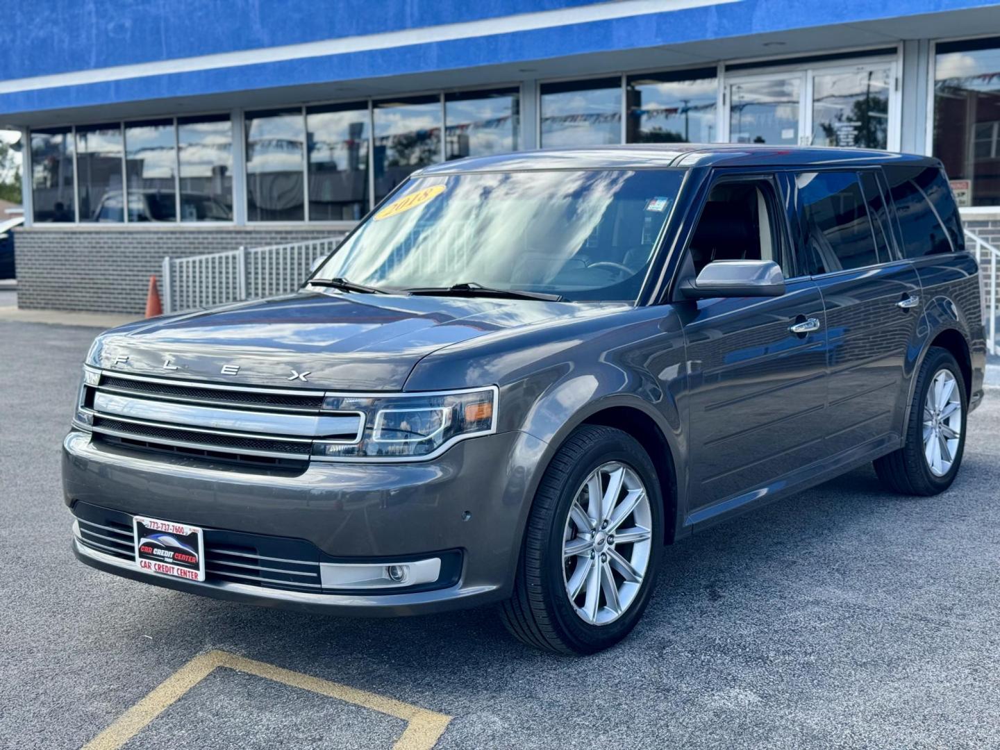 2018 GRAY Ford Flex Limited FWD (2FMGK5D89JB) with an 3.5L V6 DOHC 24V engine, 6A transmission, located at 7600 S Western Ave., Chicago, IL, 60620, (773) 918-3980, 0.000000, 0.000000 - Photo#2