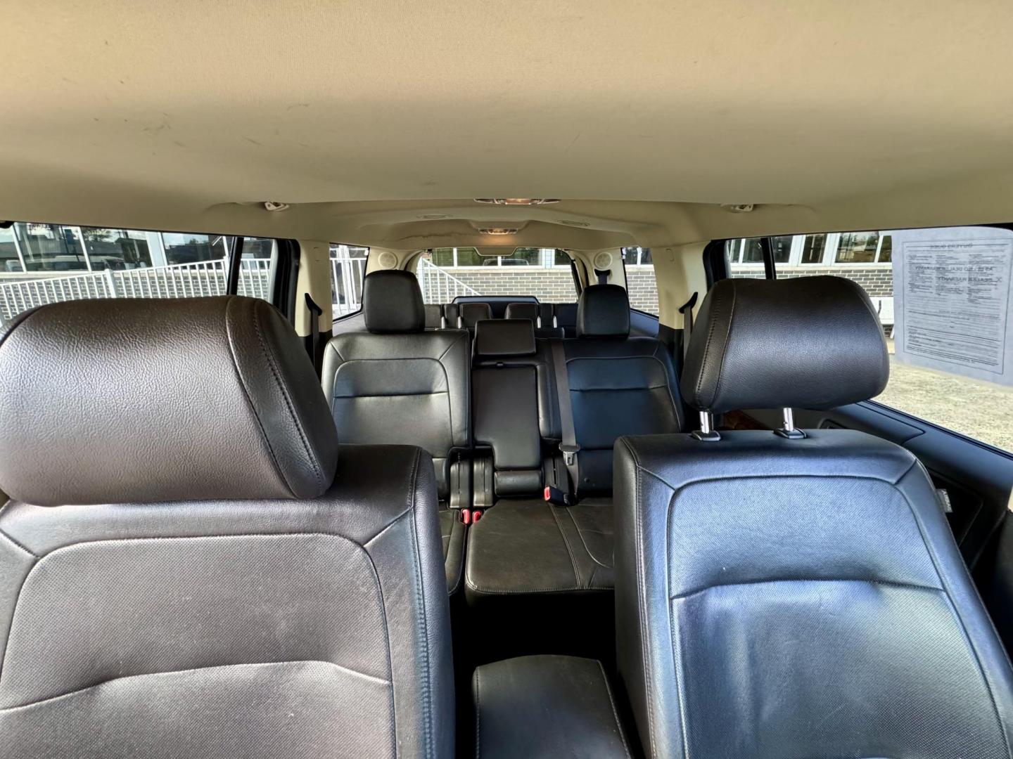 2018 GRAY Ford Flex Limited FWD (2FMGK5D89JB) with an 3.5L V6 DOHC 24V engine, 6A transmission, located at 7600 S Western Ave., Chicago, IL, 60620, (773) 918-3980, 0.000000, 0.000000 - Photo#12