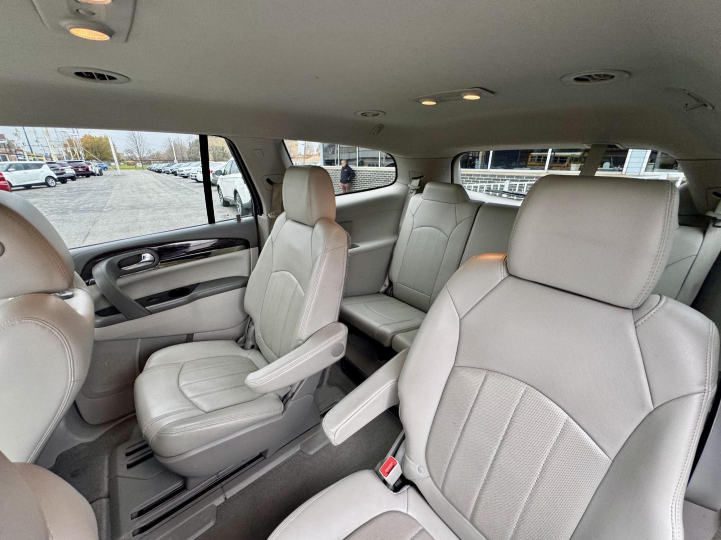 2017 BLACK Buick Enclave Leather AWD (5GAKVBKD9HJ) with an 3.6L V6 DOHC 24V engine, 6A transmission, located at 7600 S Western Ave., Chicago, IL, 60620, (773) 918-3980, 0.000000, 0.000000 - Photo#10