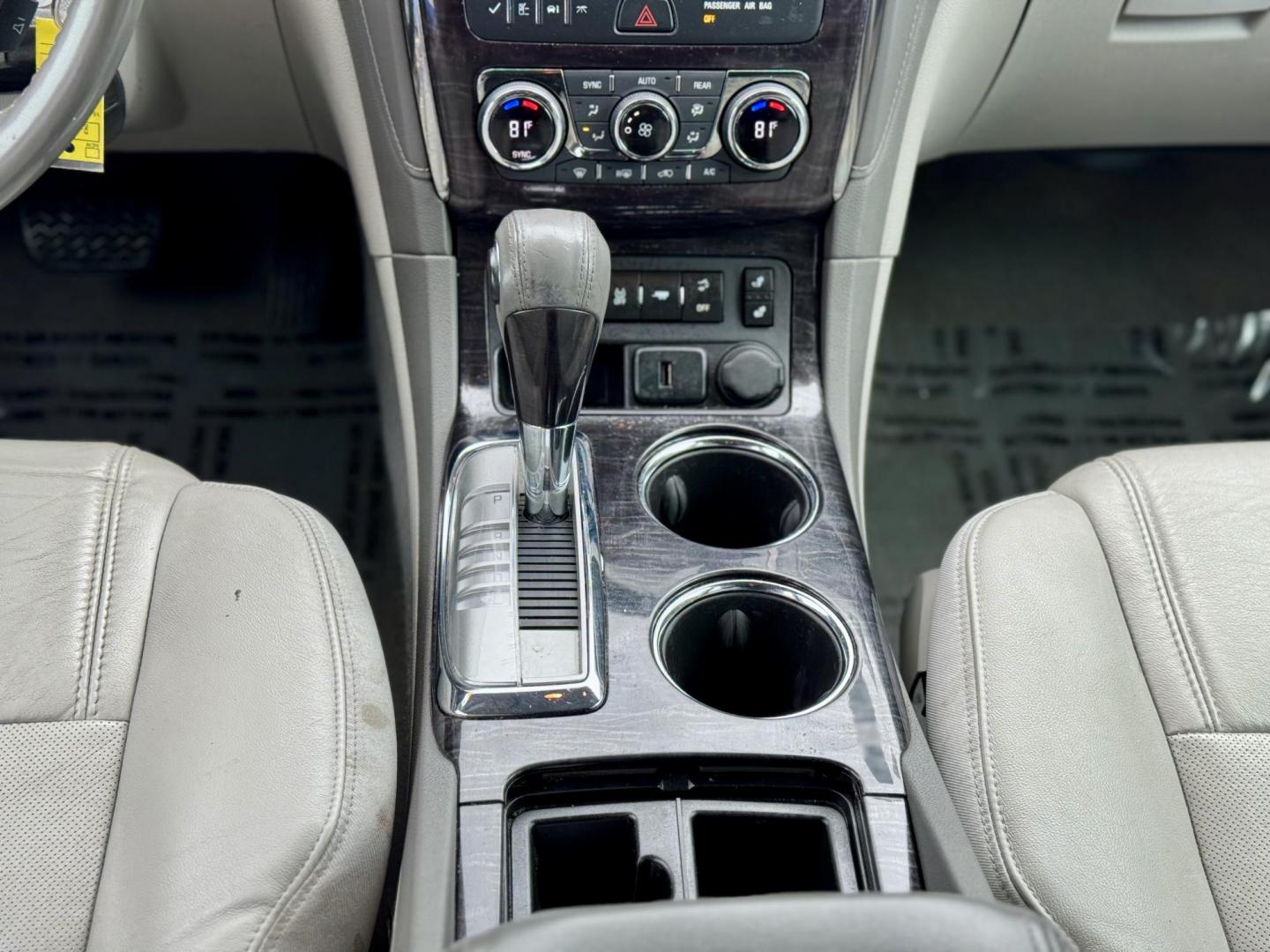 2017 BLACK Buick Enclave Leather AWD (5GAKVBKD9HJ) with an 3.6L V6 DOHC 24V engine, 6A transmission, located at 7600 S Western Ave., Chicago, IL, 60620, (773) 918-3980, 0.000000, 0.000000 - Photo#13