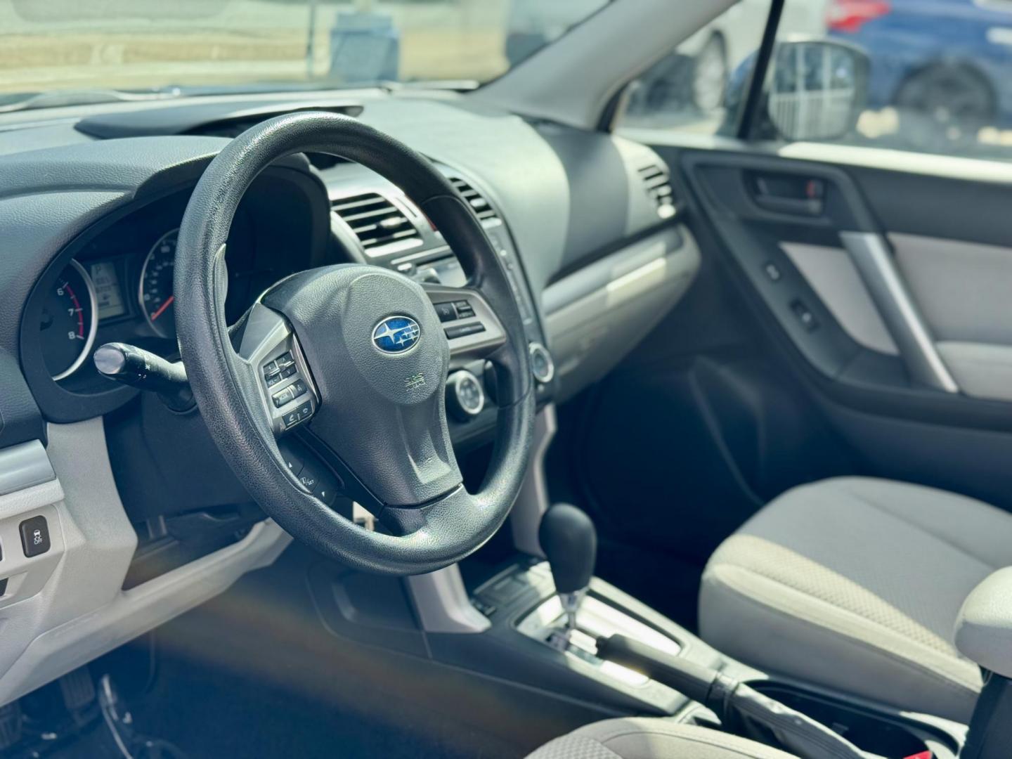 2015 GRAY Subaru Forester 2.5i Premium (JF2SJADC3FH) with an 2.5L H4 SOHC 16V engine, 6-Speed Automatic transmission, located at 7600 S Western Ave., Chicago, IL, 60620, (773) 918-3980, 0.000000, 0.000000 - Photo#5