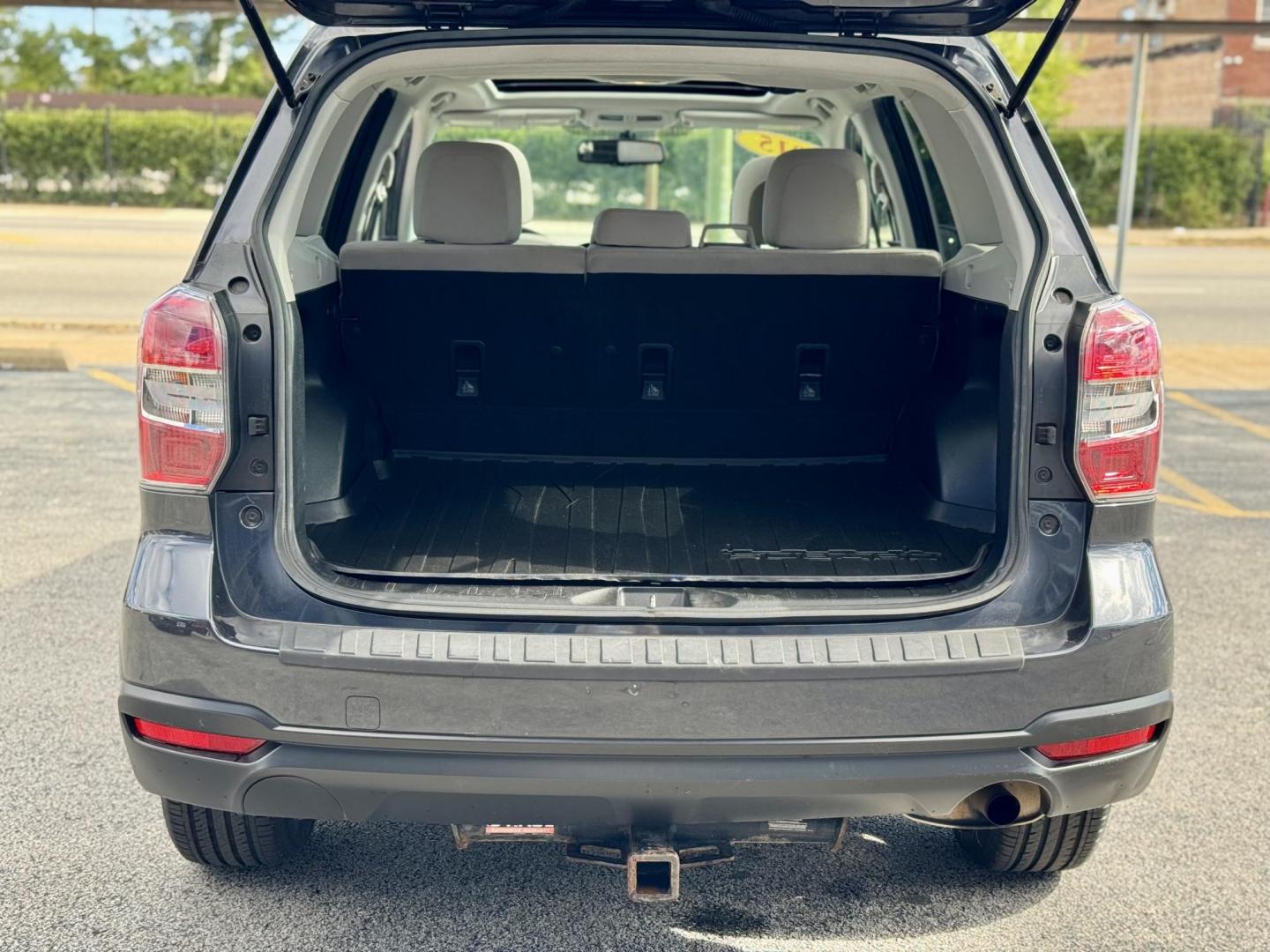 2015 GRAY Subaru Forester 2.5i Premium (JF2SJADC3FH) with an 2.5L H4 SOHC 16V engine, 6-Speed Automatic transmission, located at 7600 S Western Ave., Chicago, IL, 60620, (773) 918-3980, 0.000000, 0.000000 - Photo#4