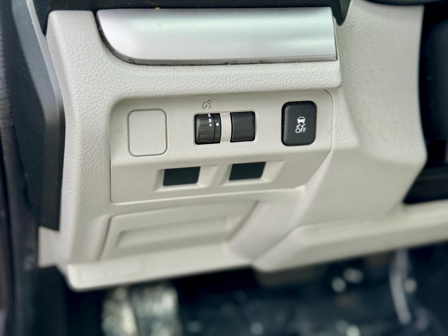2015 GRAY Subaru Forester 2.5i Premium (JF2SJADC3FH) with an 2.5L H4 SOHC 16V engine, 6-Speed Automatic transmission, located at 7600 S Western Ave., Chicago, IL, 60620, (773) 918-3980, 0.000000, 0.000000 - Photo#13