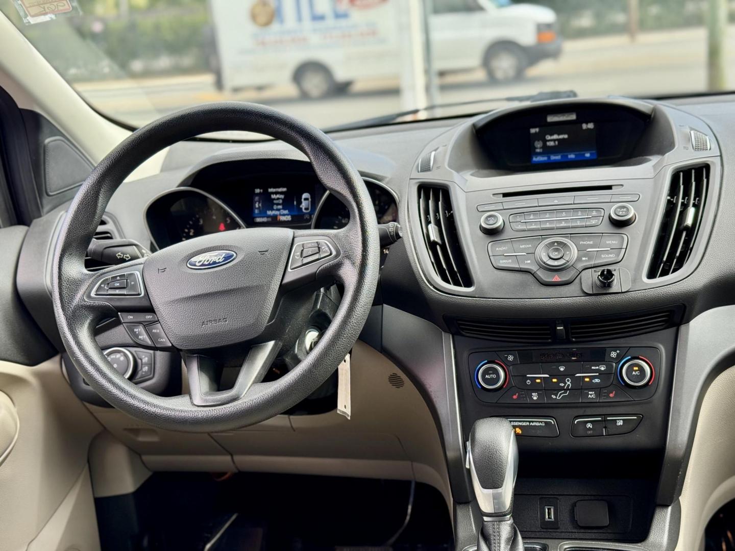 2018 GREY Ford Escape SE 4WD (1FMCU9GD6JU) with an 1.5L L4 DOHC 16V engine, 6A transmission, located at 7600 S Western Ave., Chicago, IL, 60620, (773) 918-3980, 0.000000, 0.000000 - Photo#6