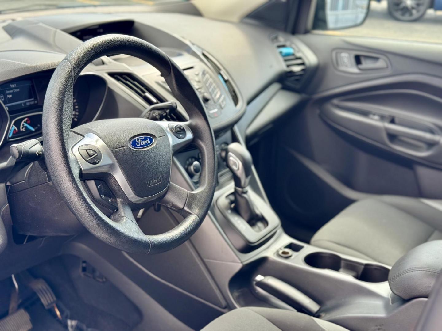 2016 SILVER Ford Escape S FWD (1FMCU0F74GU) with an 2.5L L4 DOHC 16V engine, 6-Speed Automatic transmission, located at 7600 S Western Ave., Chicago, IL, 60620, (773) 918-3980, 0.000000, 0.000000 - Photo#5