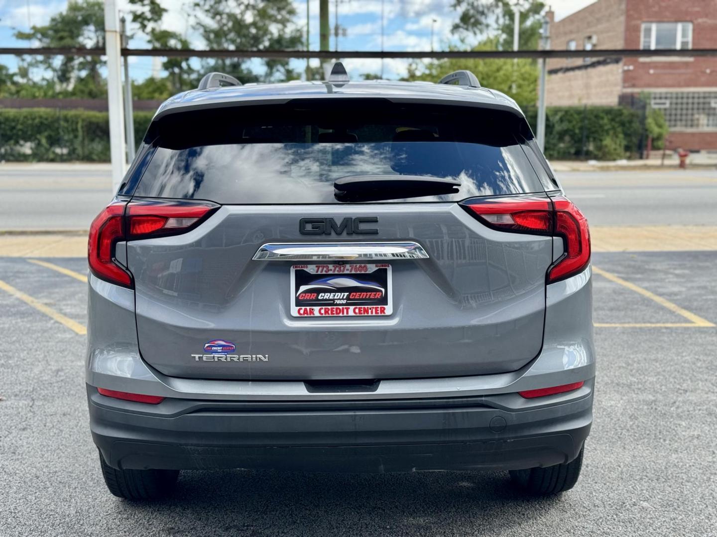 2018 GRAY GMC Terrain SLE (3GKALMEV3JL) with an 1.4L L4 DOHC 16V TURBO engine, 6A transmission, located at 7600 S Western Ave., Chicago, IL, 60620, (773) 918-3980, 0.000000, 0.000000 - Photo#3