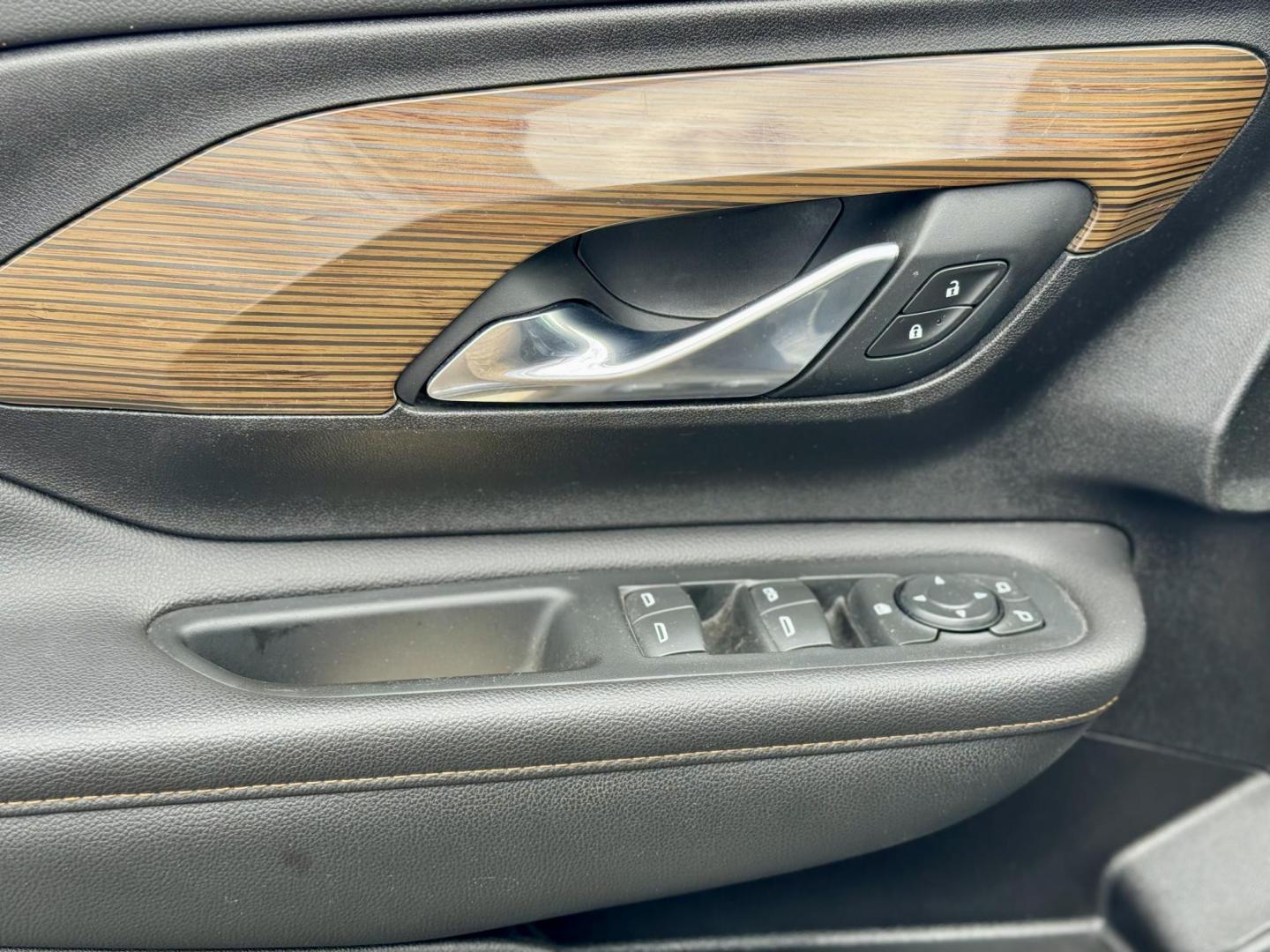 2018 GRAY GMC Terrain SLE (3GKALMEV3JL) with an 1.4L L4 DOHC 16V TURBO engine, 6A transmission, located at 7600 S Western Ave., Chicago, IL, 60620, (773) 918-3980, 0.000000, 0.000000 - Photo#13