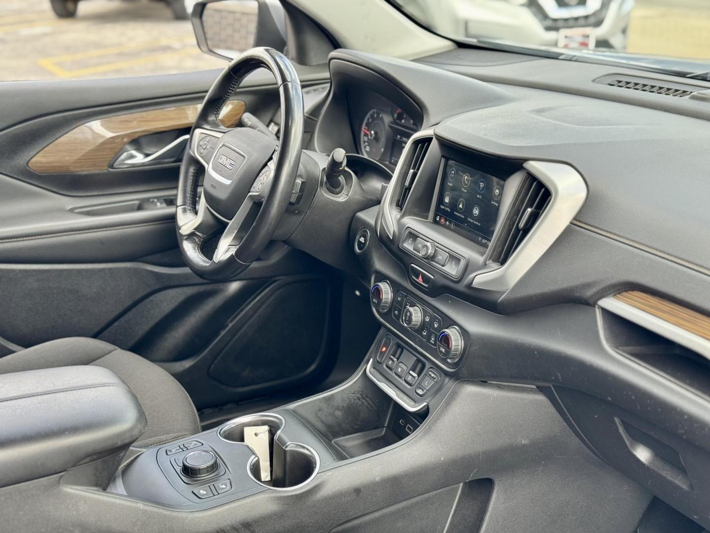 2018 GRAY GMC Terrain SLE (3GKALMEV3JL) with an 1.4L L4 DOHC 16V TURBO engine, 6A transmission, located at 7600 S Western Ave., Chicago, IL, 60620, (773) 918-3980, 0.000000, 0.000000 - Photo#8