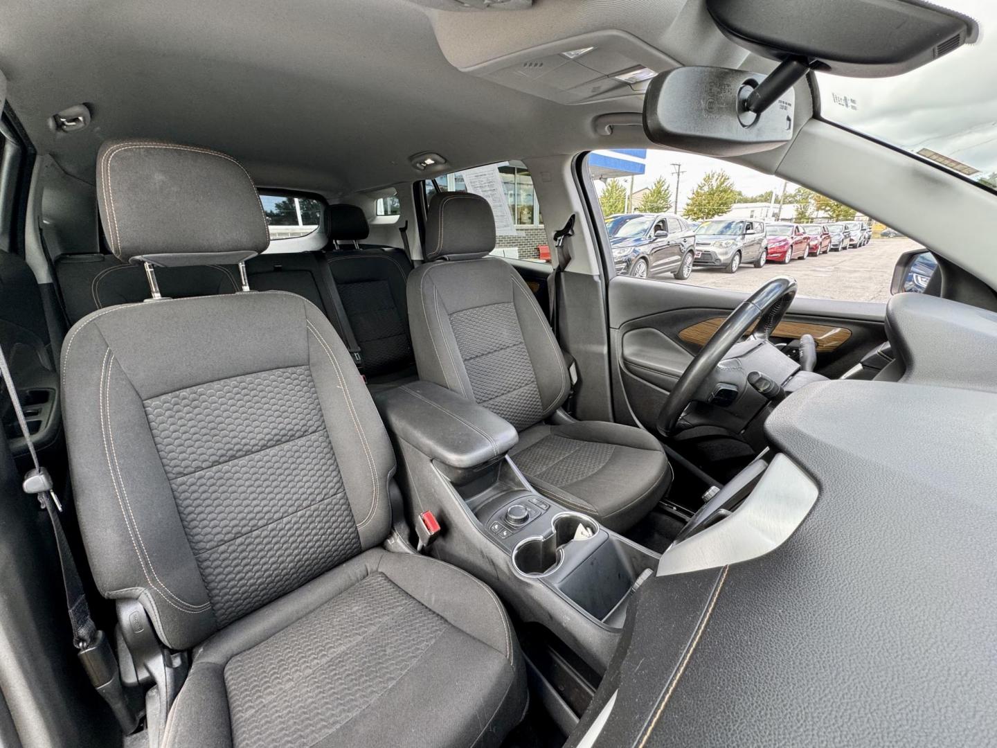 2018 GRAY GMC Terrain SLE (3GKALMEV3JL) with an 1.4L L4 DOHC 16V TURBO engine, 6A transmission, located at 7600 S Western Ave., Chicago, IL, 60620, (773) 918-3980, 0.000000, 0.000000 - Photo#9