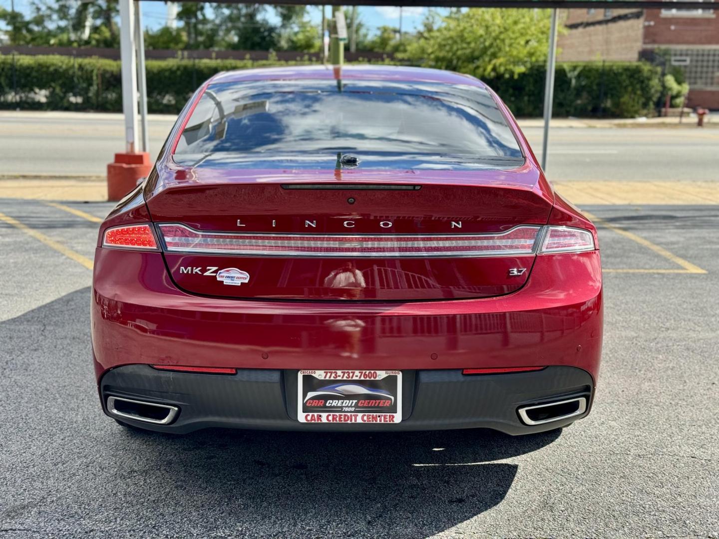 2016 RED Lincoln MKZ FWD (3LN6L2GK0GR) with an 3.7L V6 DOHC 24V engine, 6-Speed Automatic transmission, located at 7600 S Western Ave., Chicago, IL, 60620, (773) 918-3980, 0.000000, 0.000000 - Photo#3