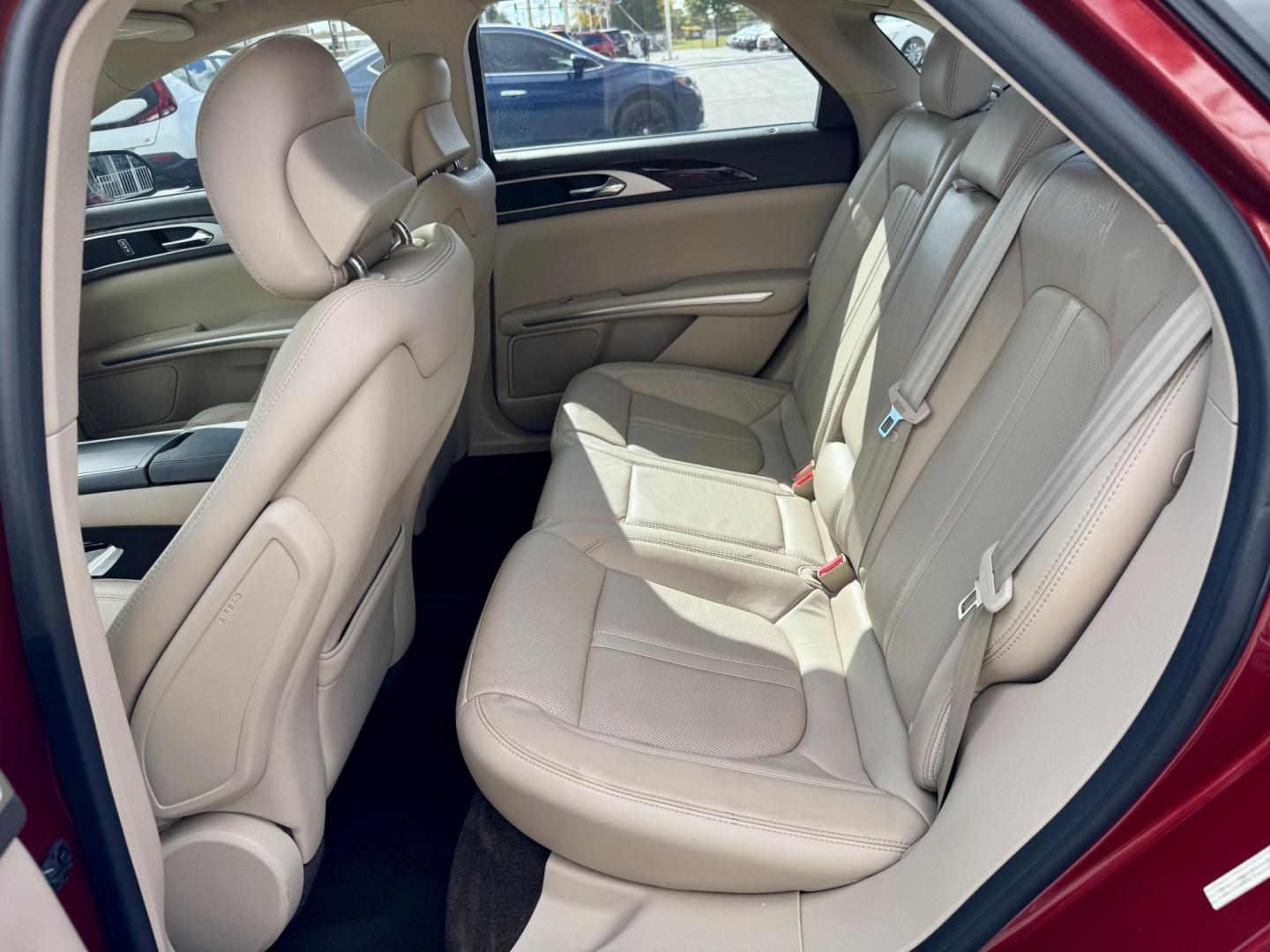 2016 RED Lincoln MKZ FWD (3LN6L2GK0GR) with an 3.7L V6 DOHC 24V engine, 6-Speed Automatic transmission, located at 7600 S Western Ave., Chicago, IL, 60620, (773) 918-3980, 0.000000, 0.000000 - Photo#11