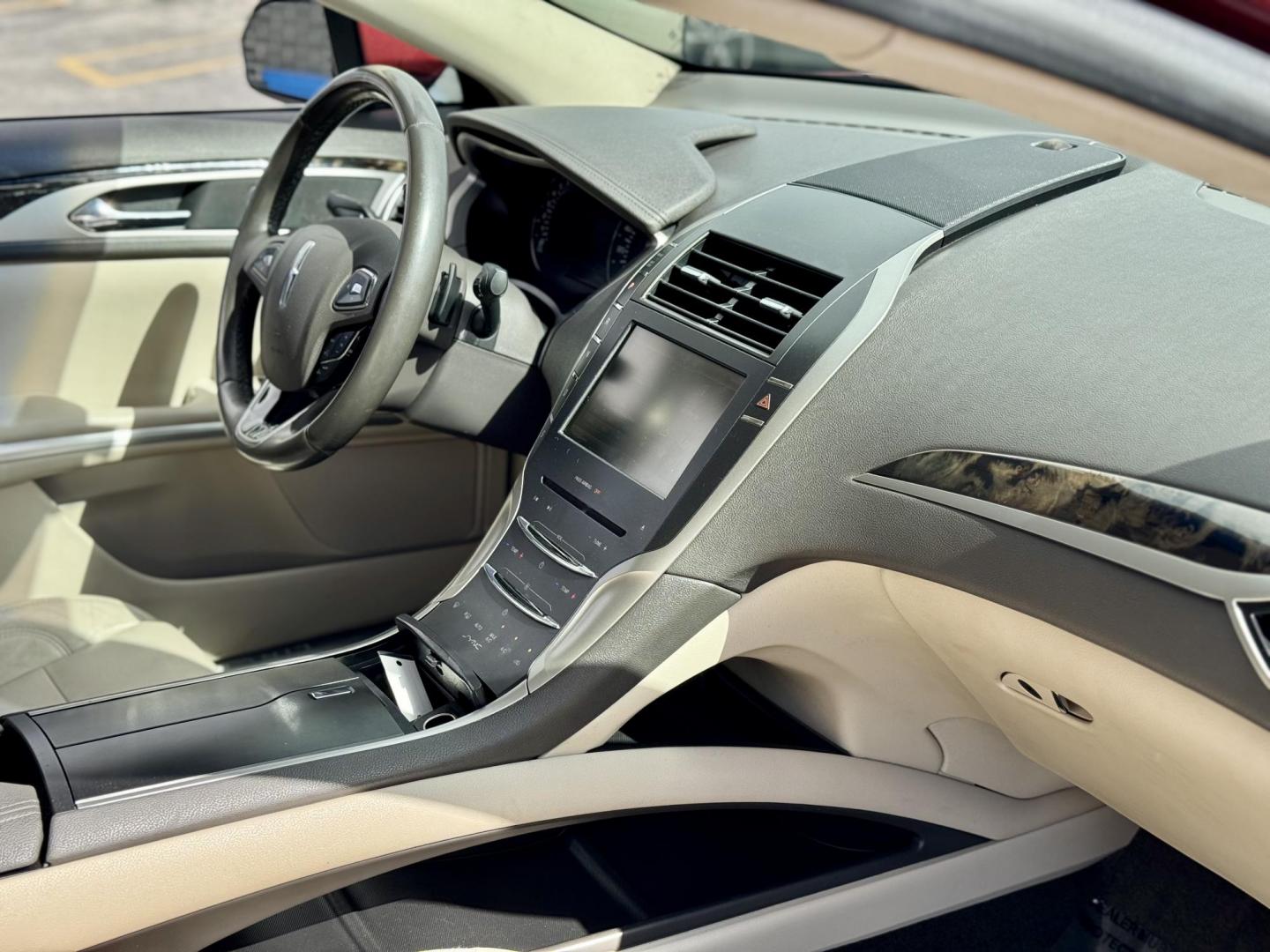 2016 RED Lincoln MKZ FWD (3LN6L2GK0GR) with an 3.7L V6 DOHC 24V engine, 6-Speed Automatic transmission, located at 7600 S Western Ave., Chicago, IL, 60620, (773) 918-3980, 0.000000, 0.000000 - Photo#8