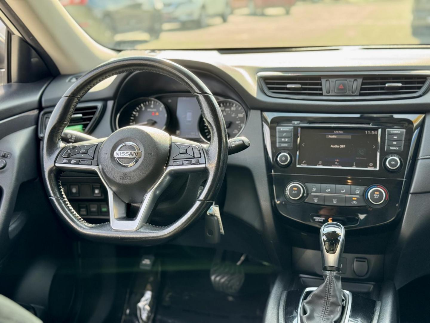 2020 WHITE Nissan Rogue S AWD (JN8AT2MV3LW) with an 2.5L L4 DOHC 16V engine, CVT transmission, located at 7600 S Western Ave., Chicago, IL, 60620, (773) 918-3980, 0.000000, 0.000000 - Photo#7