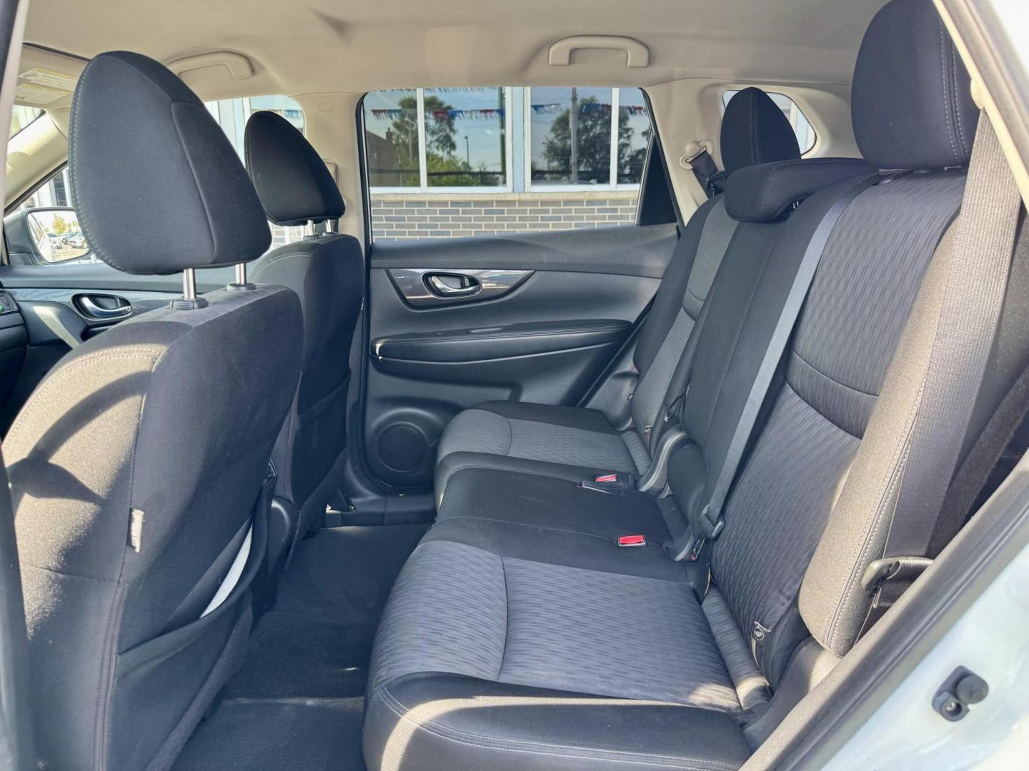 2020 WHITE Nissan Rogue S AWD (JN8AT2MV3LW) with an 2.5L L4 DOHC 16V engine, CVT transmission, located at 7600 S Western Ave., Chicago, IL, 60620, (773) 918-3980, 0.000000, 0.000000 - Photo#10