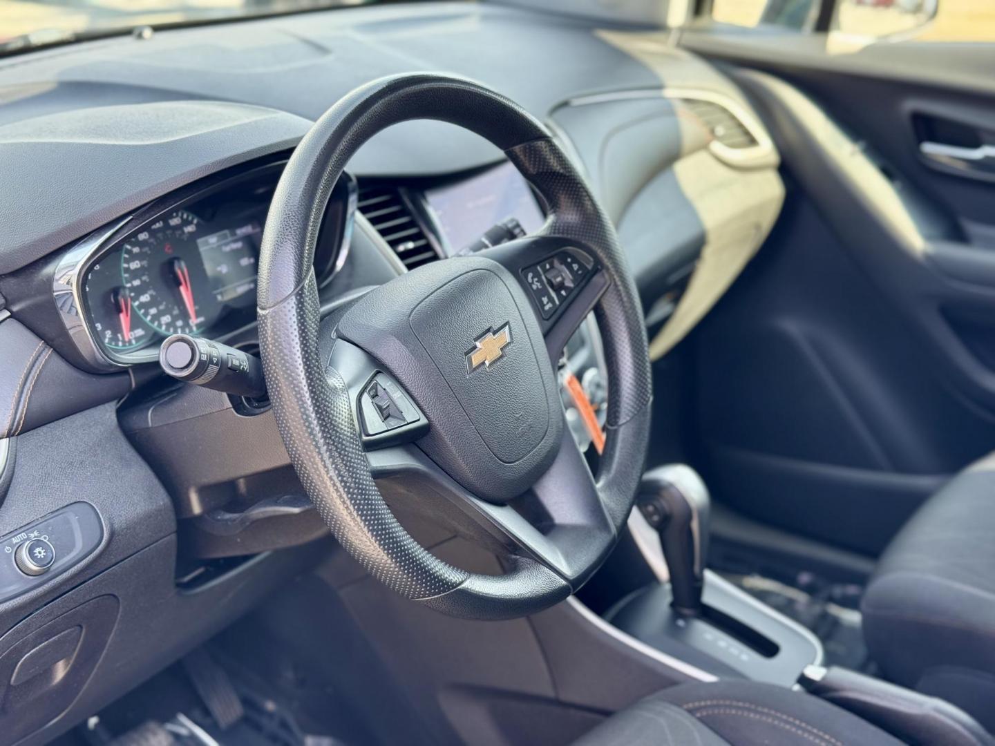 2020 BLACK Chevrolet Trax LT FWD (3GNCJLSB4LL) with an 1.4L L4 DOHC 16V engine, 6A transmission, located at 7600 S Western Ave., Chicago, IL, 60620, (773) 918-3980, 0.000000, 0.000000 - Photo#5