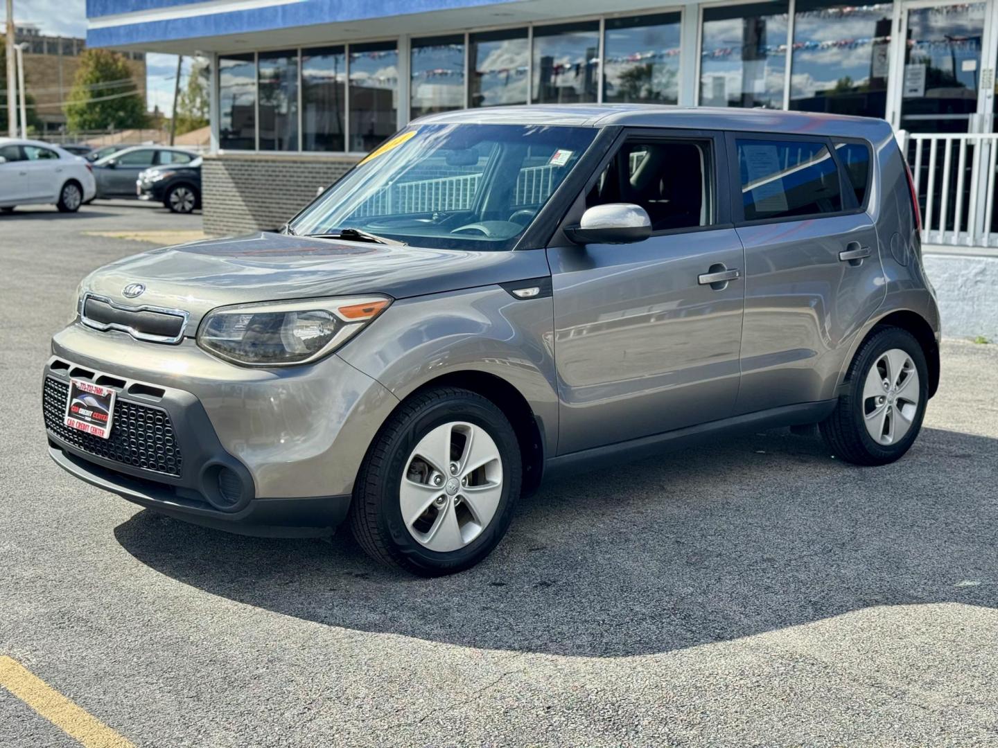 2014 GRAY Kia Soul Base (KNDJN2A22E7) with an 1.6L L4 DOHC 16V engine, located at 7600 S Western Ave., Chicago, IL, 60620, (773) 918-3980, 0.000000, 0.000000 - Photo#2