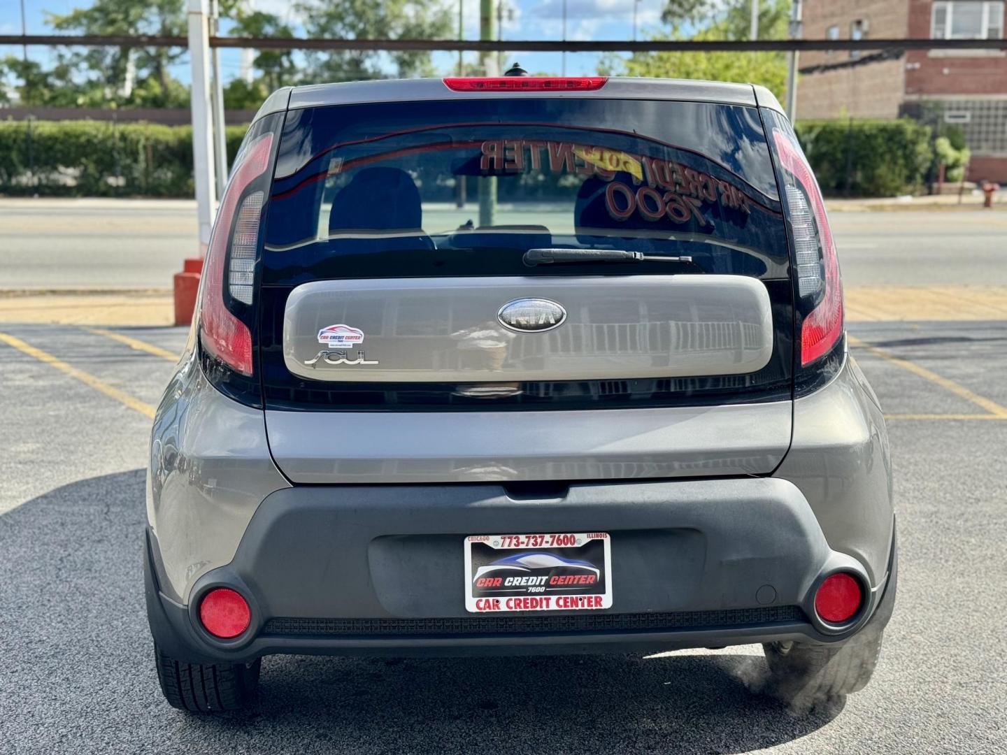 2014 GRAY Kia Soul Base (KNDJN2A22E7) with an 1.6L L4 DOHC 16V engine, located at 7600 S Western Ave., Chicago, IL, 60620, (773) 918-3980, 0.000000, 0.000000 - Photo#3