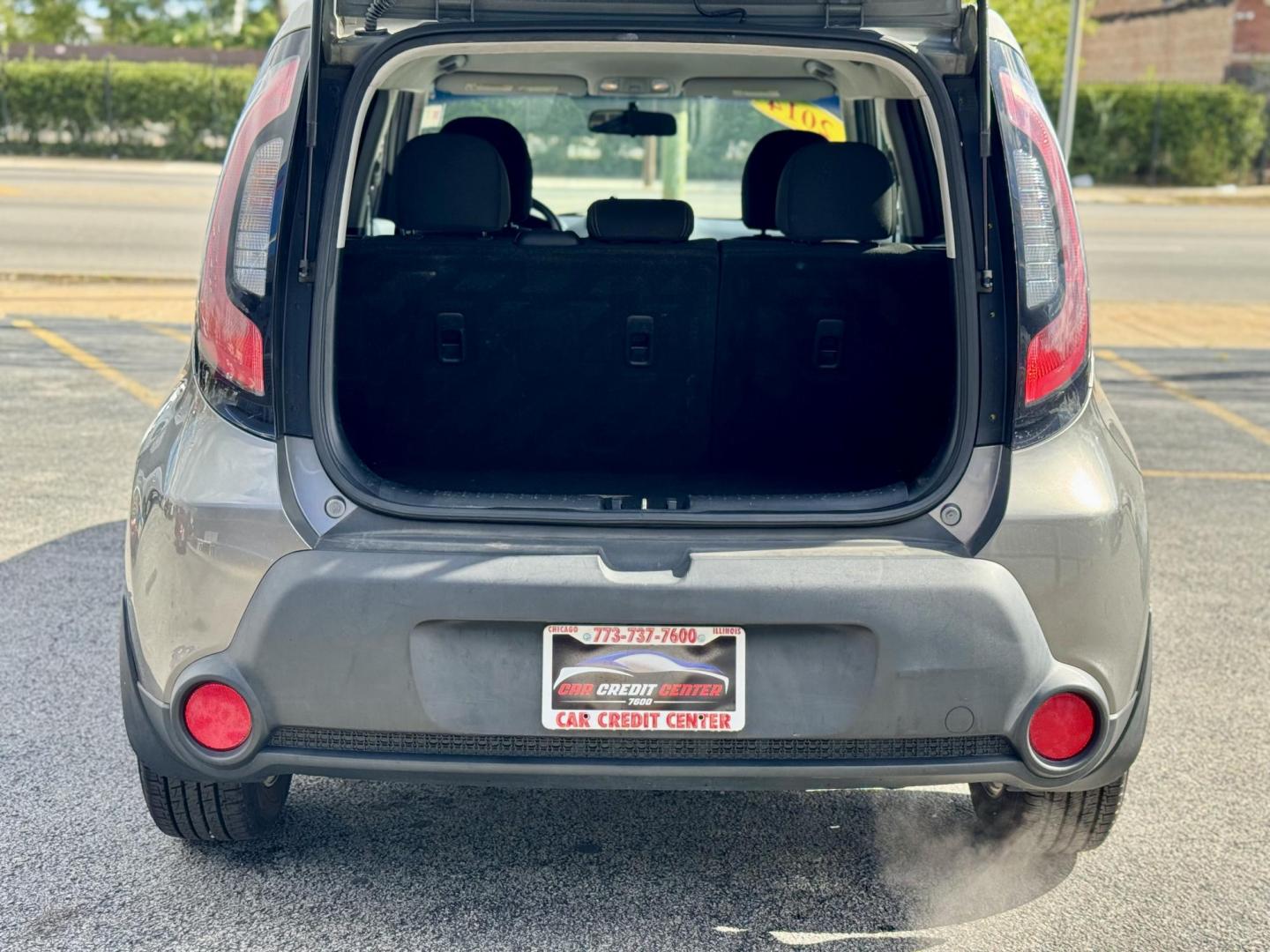 2014 GRAY Kia Soul Base (KNDJN2A22E7) with an 1.6L L4 DOHC 16V engine, located at 7600 S Western Ave., Chicago, IL, 60620, (773) 918-3980, 0.000000, 0.000000 - Photo#4