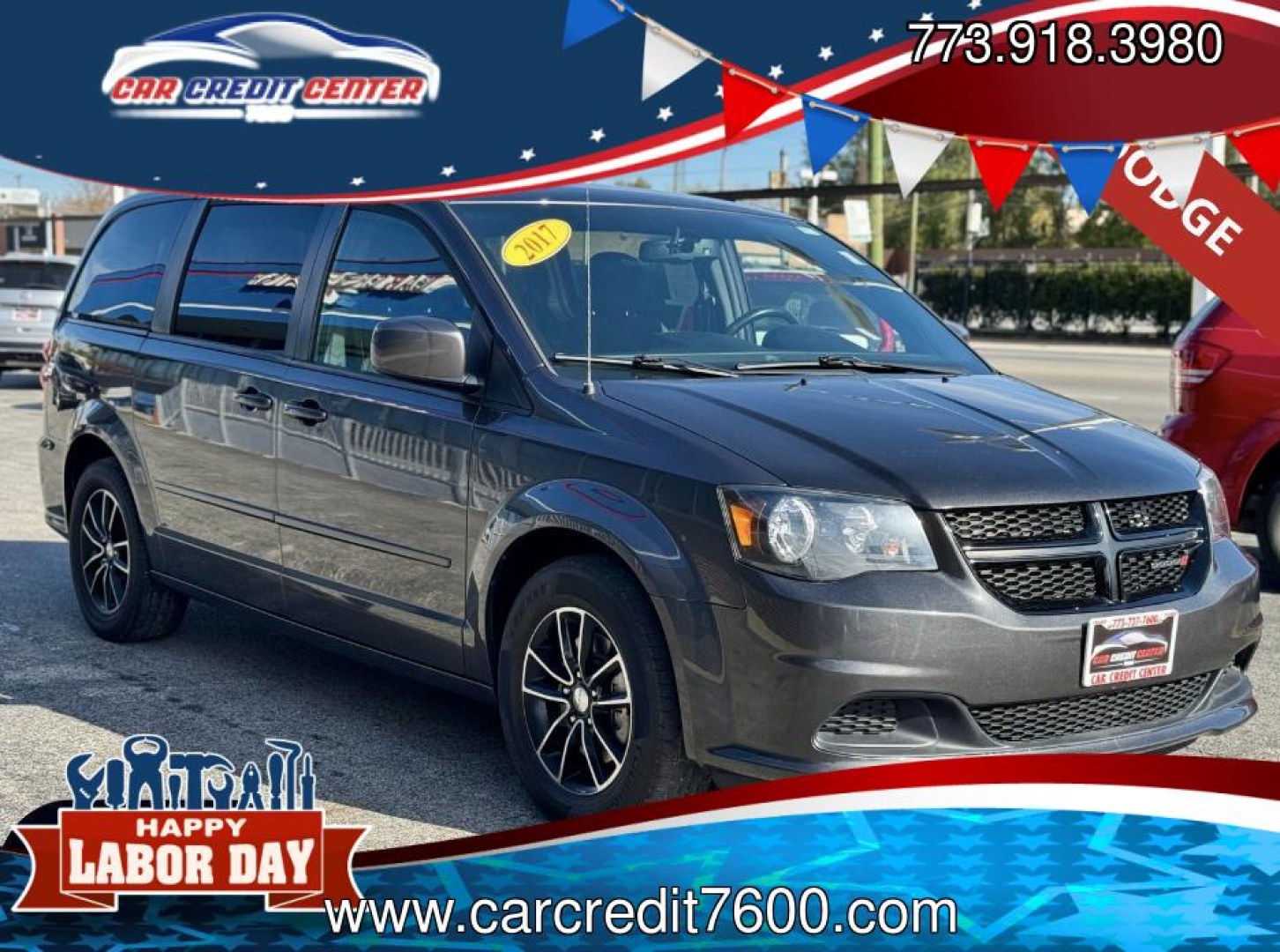 2017 GRAY Dodge Grand Caravan SE (2C4RDGBGXHR) with an 3.6L V6 DOHC 24V engine, 6A transmission, located at 7600 S Western Ave., Chicago, IL, 60620, (773) 918-3980, 0.000000, 0.000000- Photo#0