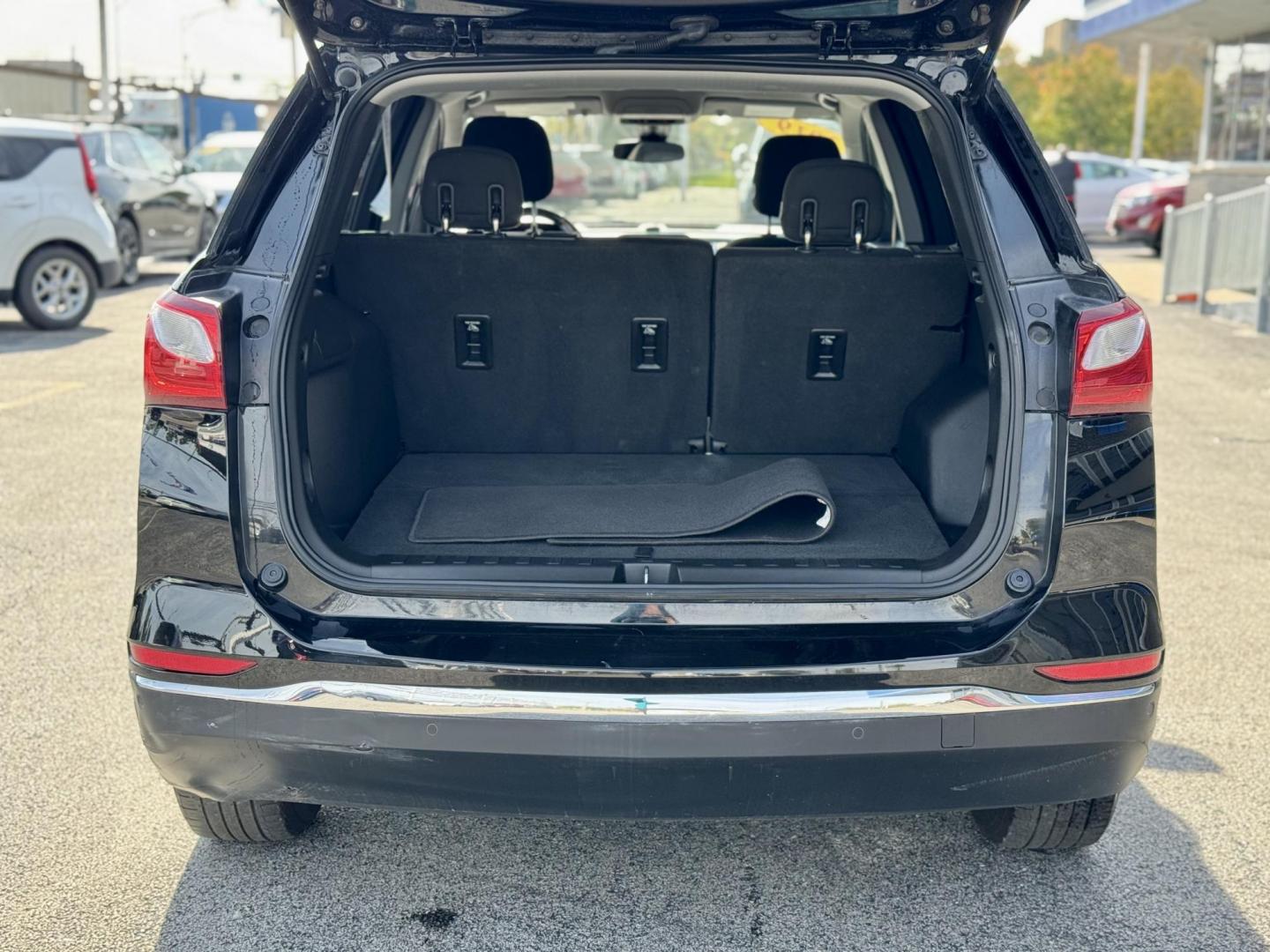 2019 BLACK Chevrolet Equinox LT 2WD (2GNAXJEV9K6) with an 1.5L L4 DIR DOHC 16V TURBO engine, 6A transmission, located at 7600 S Western Ave., Chicago, IL, 60620, (773) 918-3980, 0.000000, 0.000000 - Photo#4