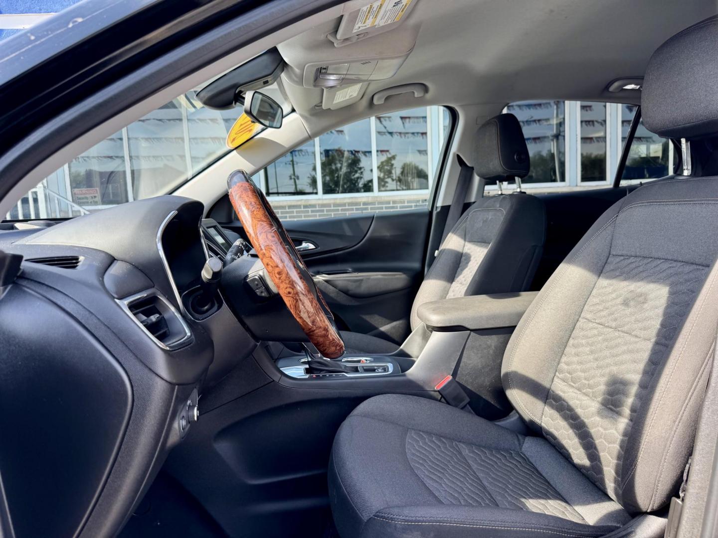 2019 BLACK Chevrolet Equinox LT 2WD (2GNAXJEV9K6) with an 1.5L L4 DIR DOHC 16V TURBO engine, 6A transmission, located at 7600 S Western Ave., Chicago, IL, 60620, (773) 918-3980, 0.000000, 0.000000 - Photo#7