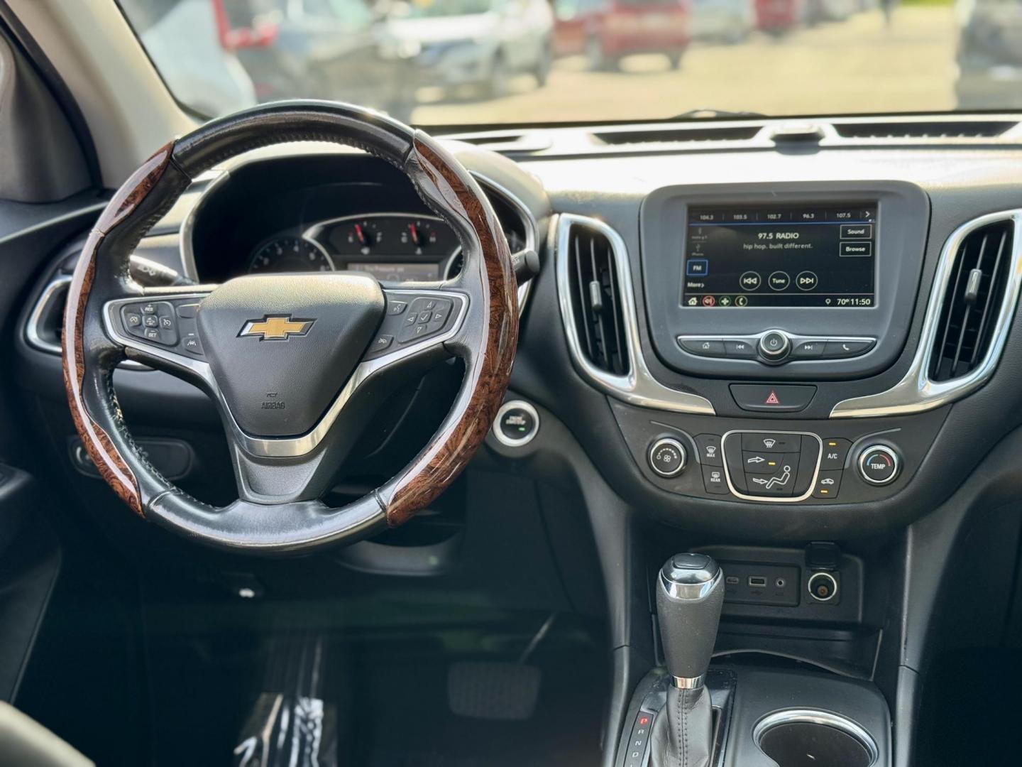 2019 BLACK Chevrolet Equinox LT 2WD (2GNAXJEV9K6) with an 1.5L L4 DIR DOHC 16V TURBO engine, 6A transmission, located at 7600 S Western Ave., Chicago, IL, 60620, (773) 918-3980, 0.000000, 0.000000 - Photo#6
