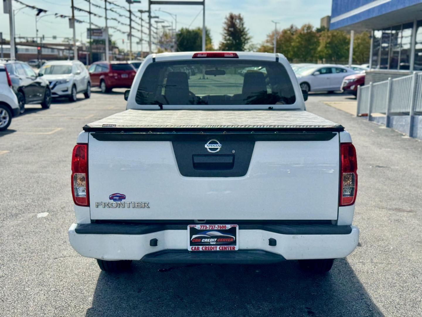 2019 WHITE Nissan Frontier S King Cab I4 5MT 2WD (1N6BD0CT5KN) with an 2.5L L4 DOHC 16V engine, 5M transmission, located at 7600 S Western Ave., Chicago, IL, 60620, (773) 918-3980, 0.000000, 0.000000 - Photo#3