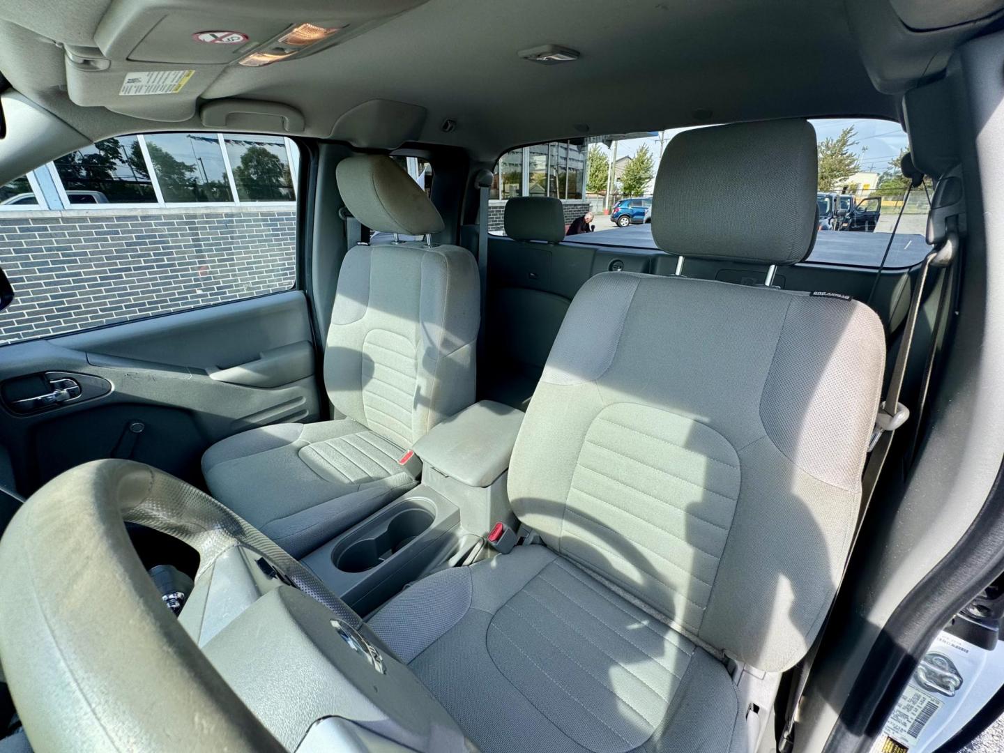 2019 WHITE Nissan Frontier S King Cab I4 5MT 2WD (1N6BD0CT5KN) with an 2.5L L4 DOHC 16V engine, 5M transmission, located at 7600 S Western Ave., Chicago, IL, 60620, (773) 918-3980, 0.000000, 0.000000 - Photo#9