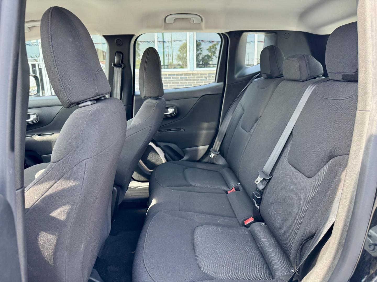 2015 BLACK Jeep Renegade Sport FWD (ZACCJAAT4FP) with an 2.4L L4 engine, 6-Speed Manual transmission, located at 7600 S Western Ave., Chicago, IL, 60620, (773) 918-3980, 0.000000, 0.000000 - Photo#10