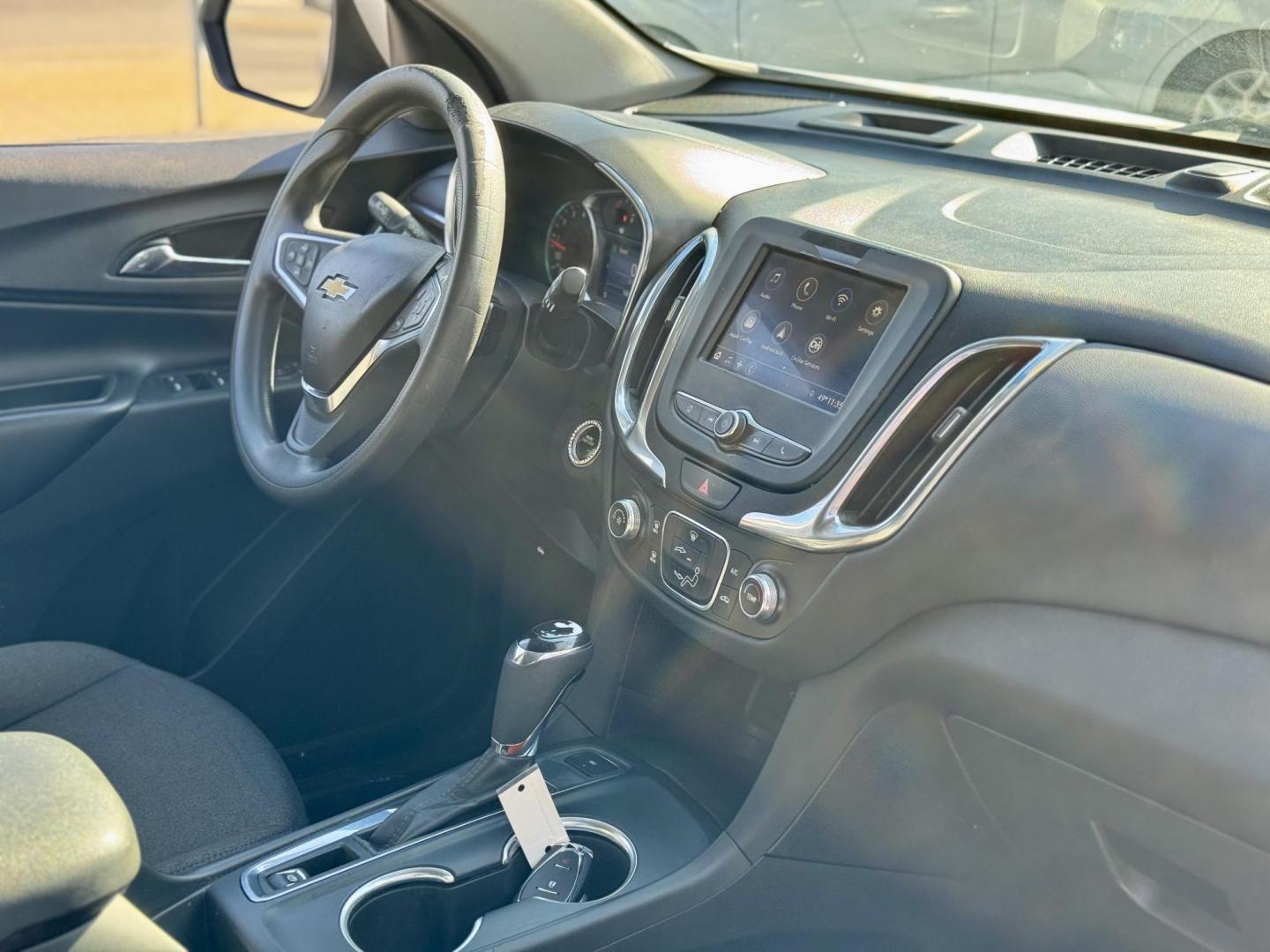 2021 SILVER Chevrolet Equinox LT AWD (3GNAXUEV9MS) with an 1.5L L4 DOHC 16V TURBO engine, 6A transmission, located at 7600 S Western Ave., Chicago, IL, 60620, (773) 918-3980, 0.000000, 0.000000 - Photo#8