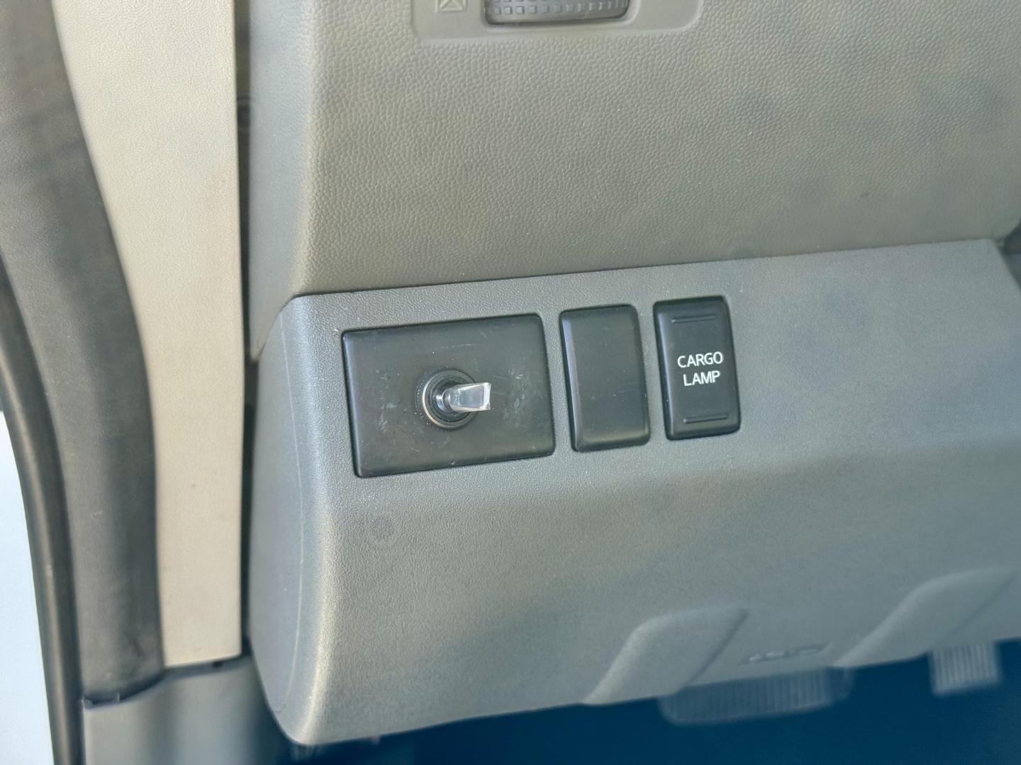 2015 WHITE Nissan Frontier SV King Cab I4 5MT 2WD (1N6BD0CT6FN) with an 2.5L L4 DOHC 16V engine, 5-Speed Manual transmission, located at 7600 S Western Ave., Chicago, IL, 60620, (773) 918-3980, 0.000000, 0.000000 - Photo#11